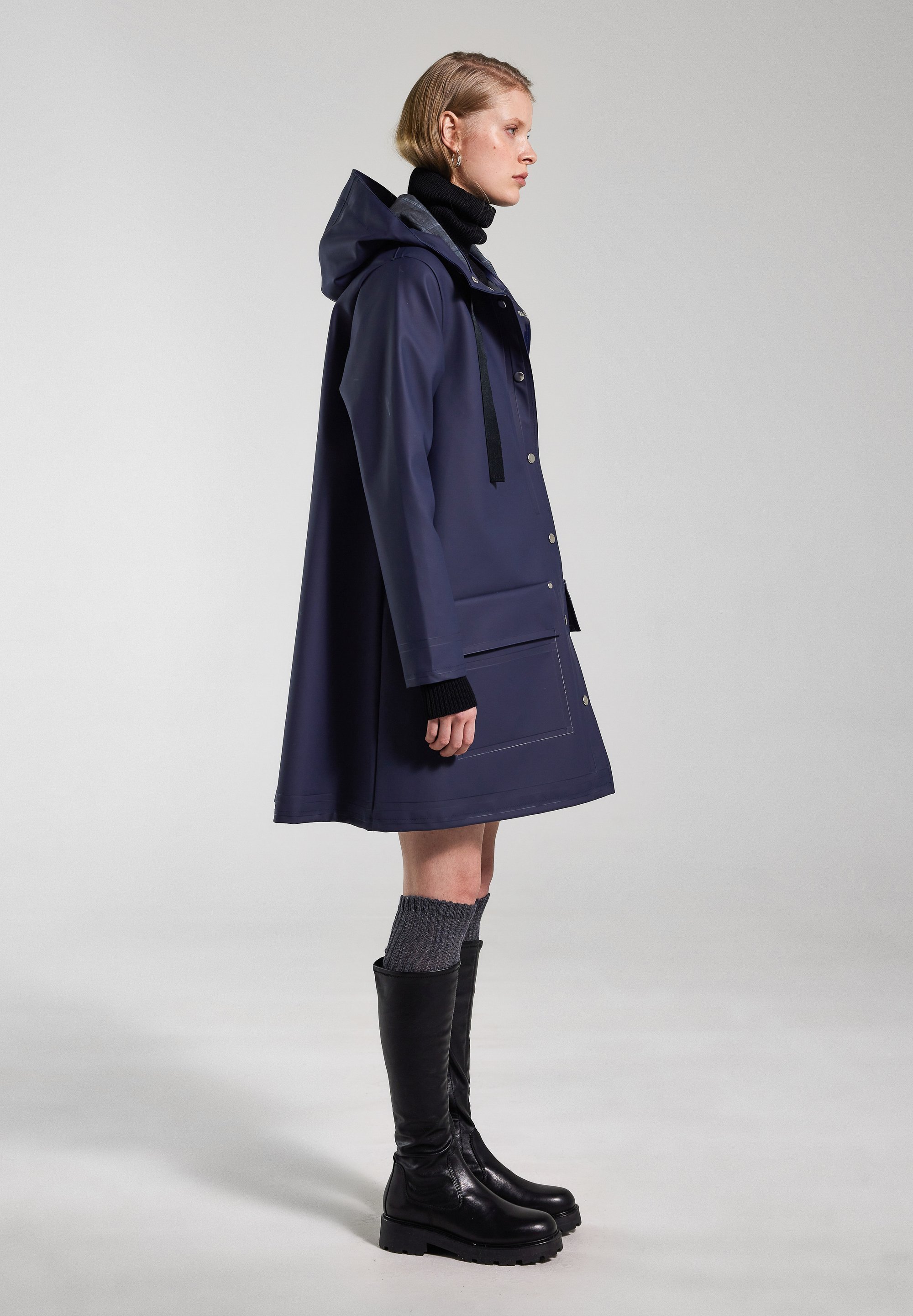 Giacca impermeabile Stutterheim STUTTERHEIM X LYLE & SCOTT - blu navy