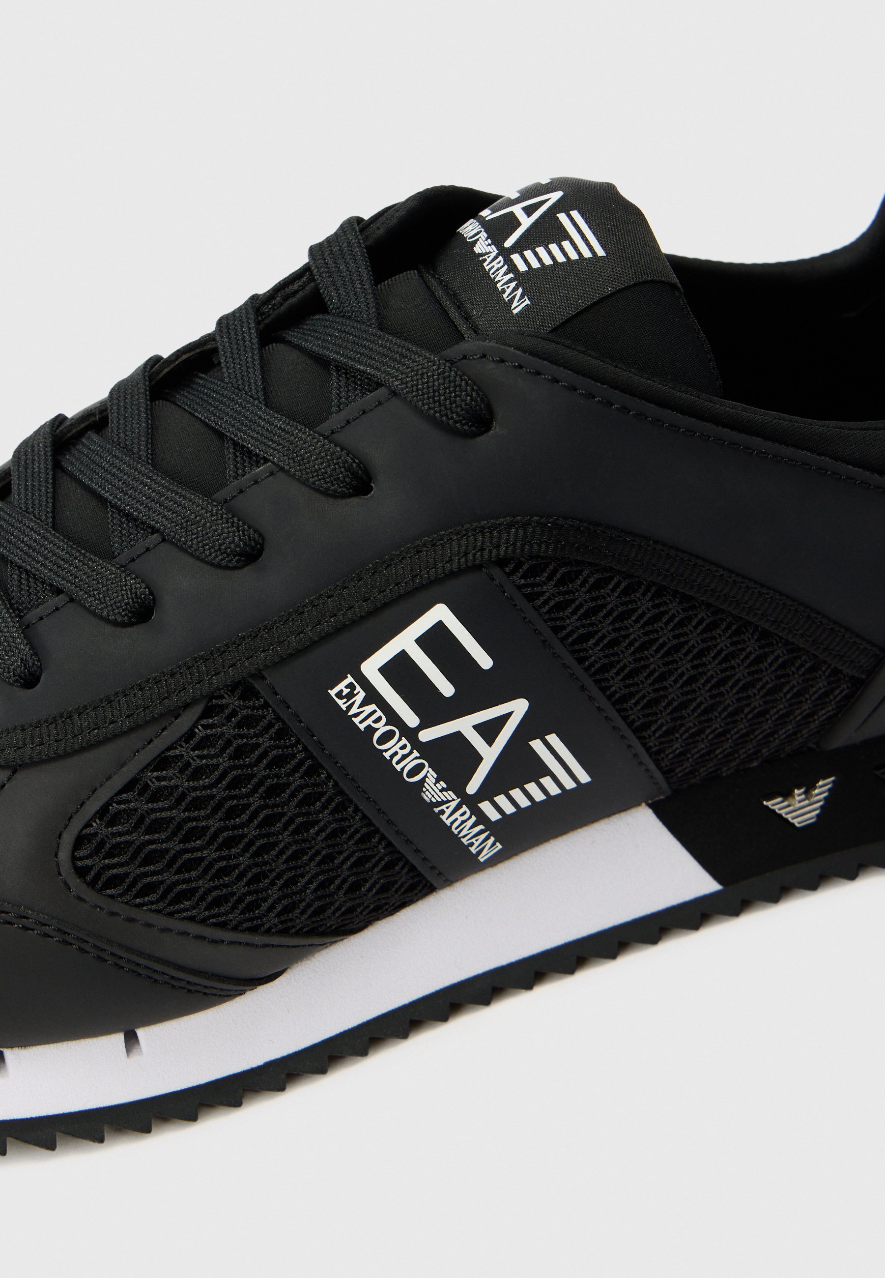 EA7 Emporio Armani UNISEX - Sneakers - zwart/wit