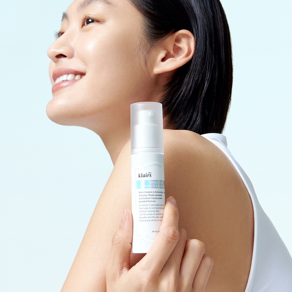 Dear Klairs mitrinošais serums Svaigi sulu spiests vitamīnu uzlādes serums - 30 ml