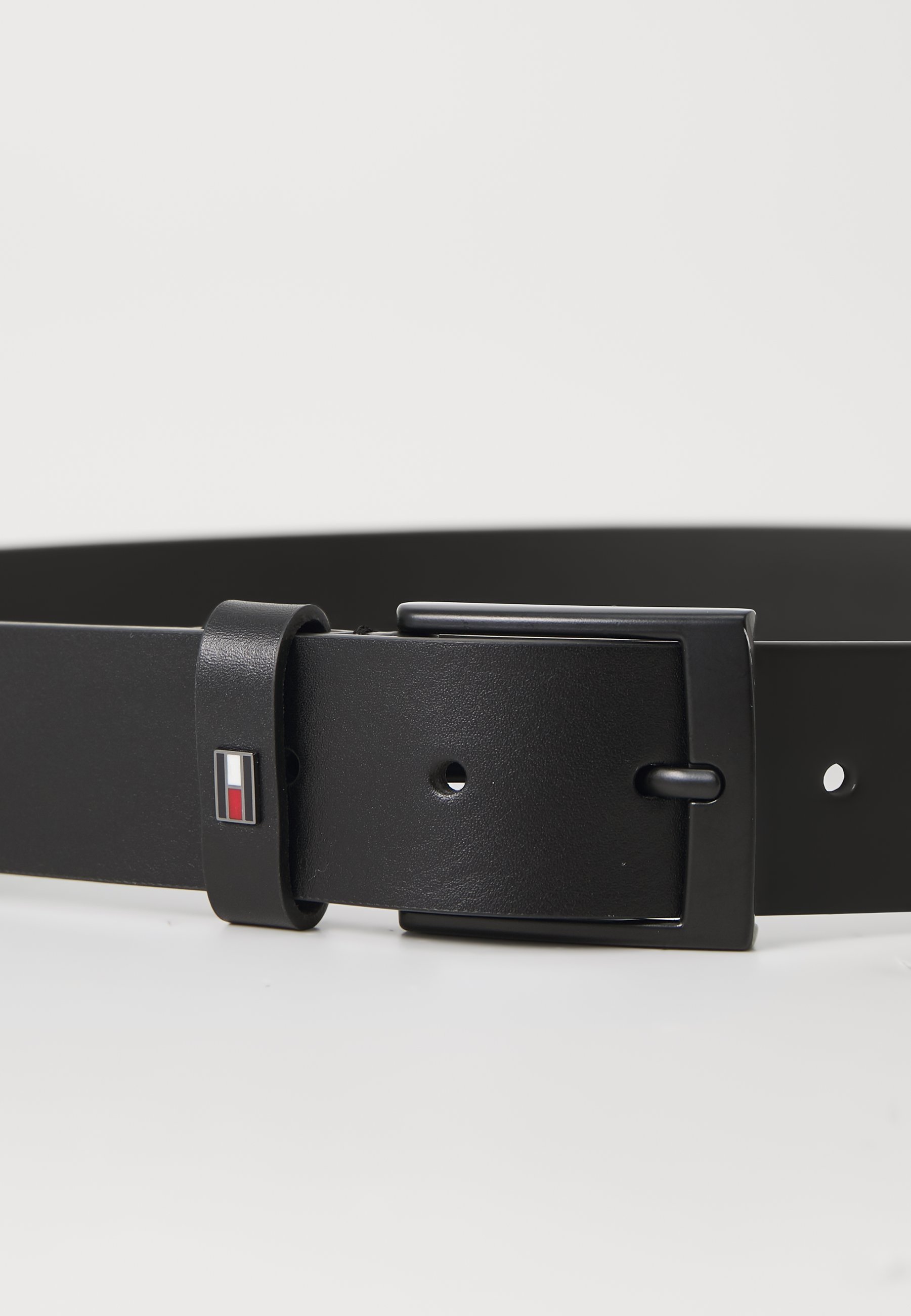 Cinto Tommy Hilfiger ADAN - preto
