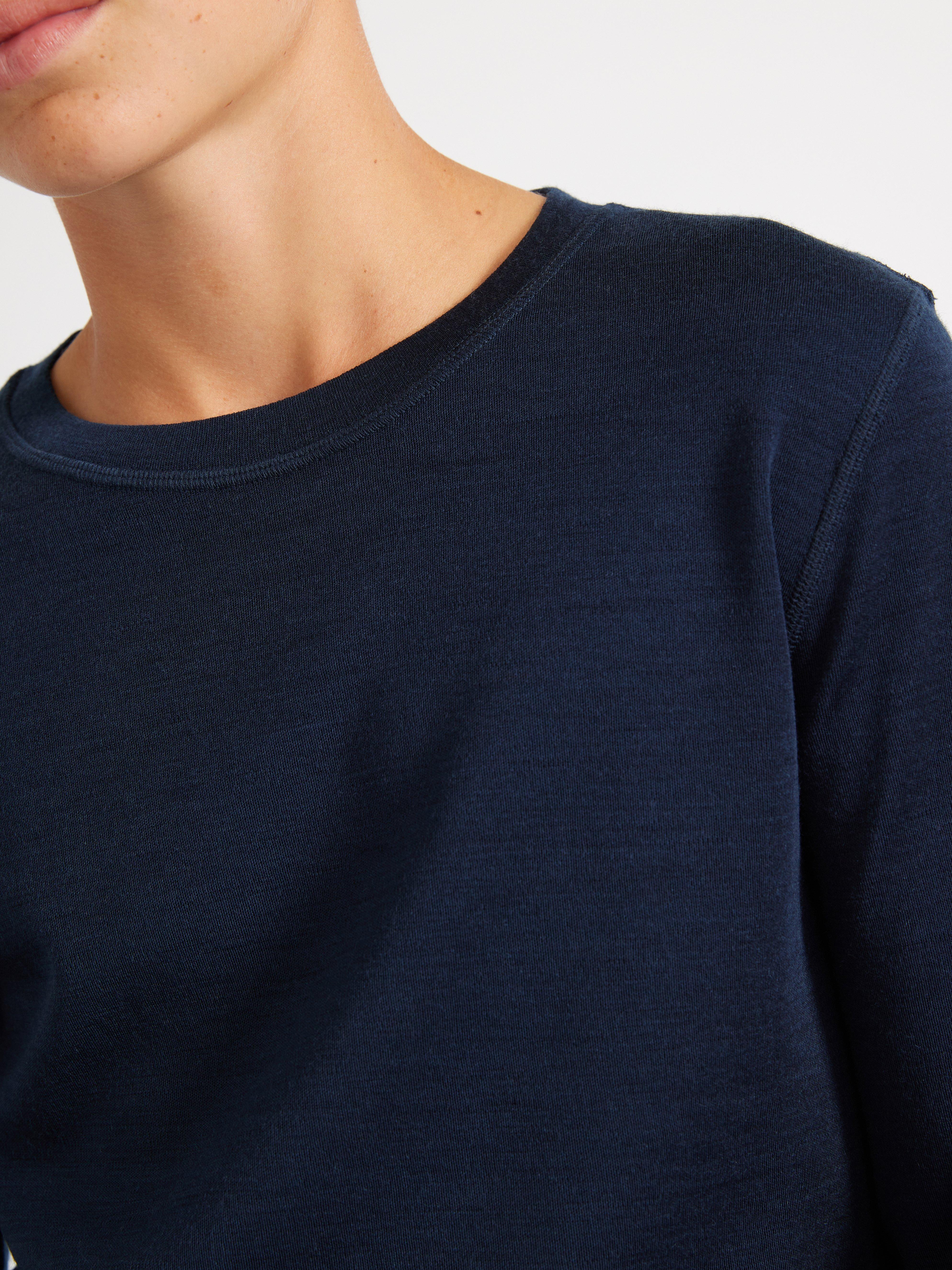 Top de lana merino azul marino