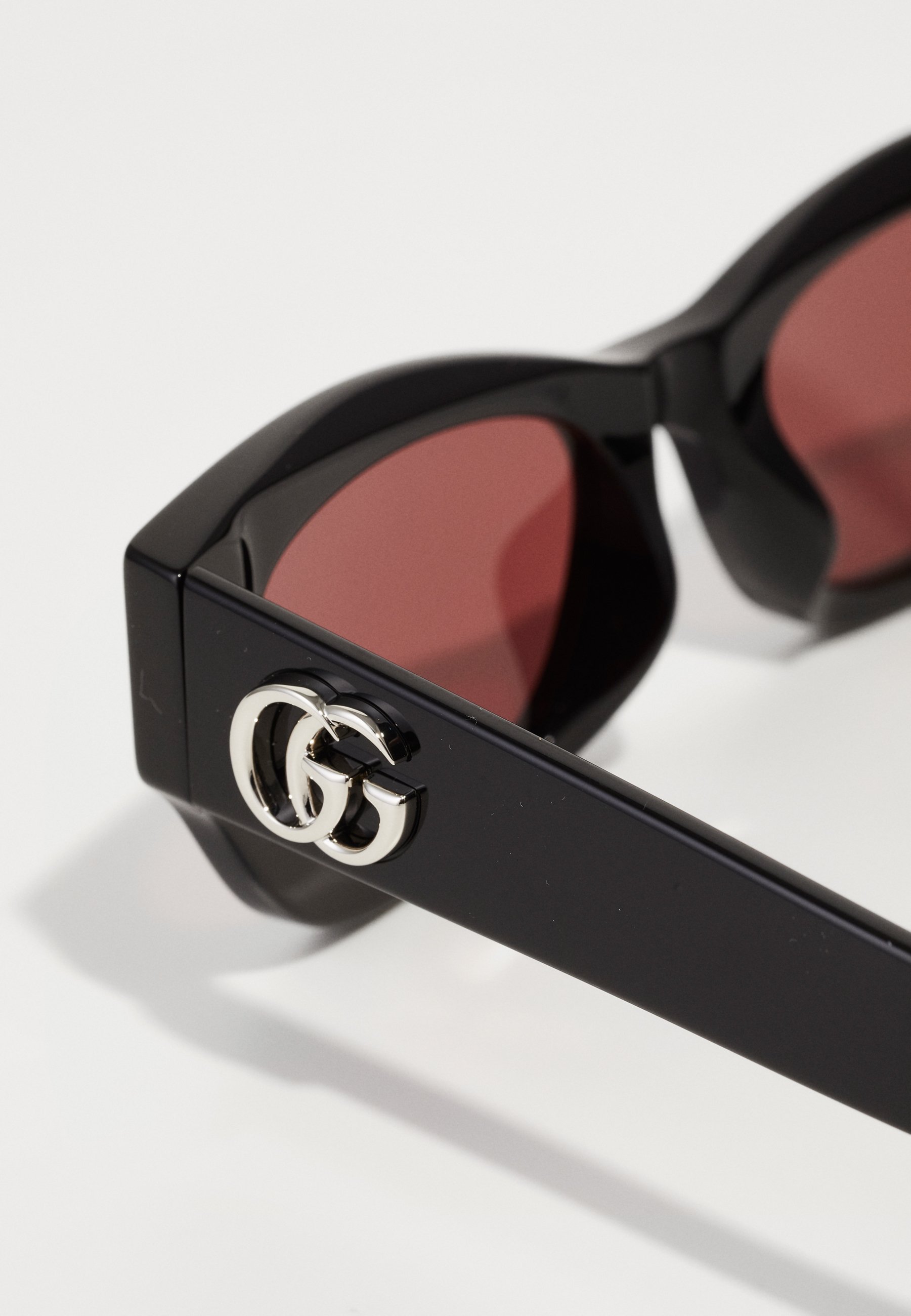Gucci zonnebril - zwart/rood