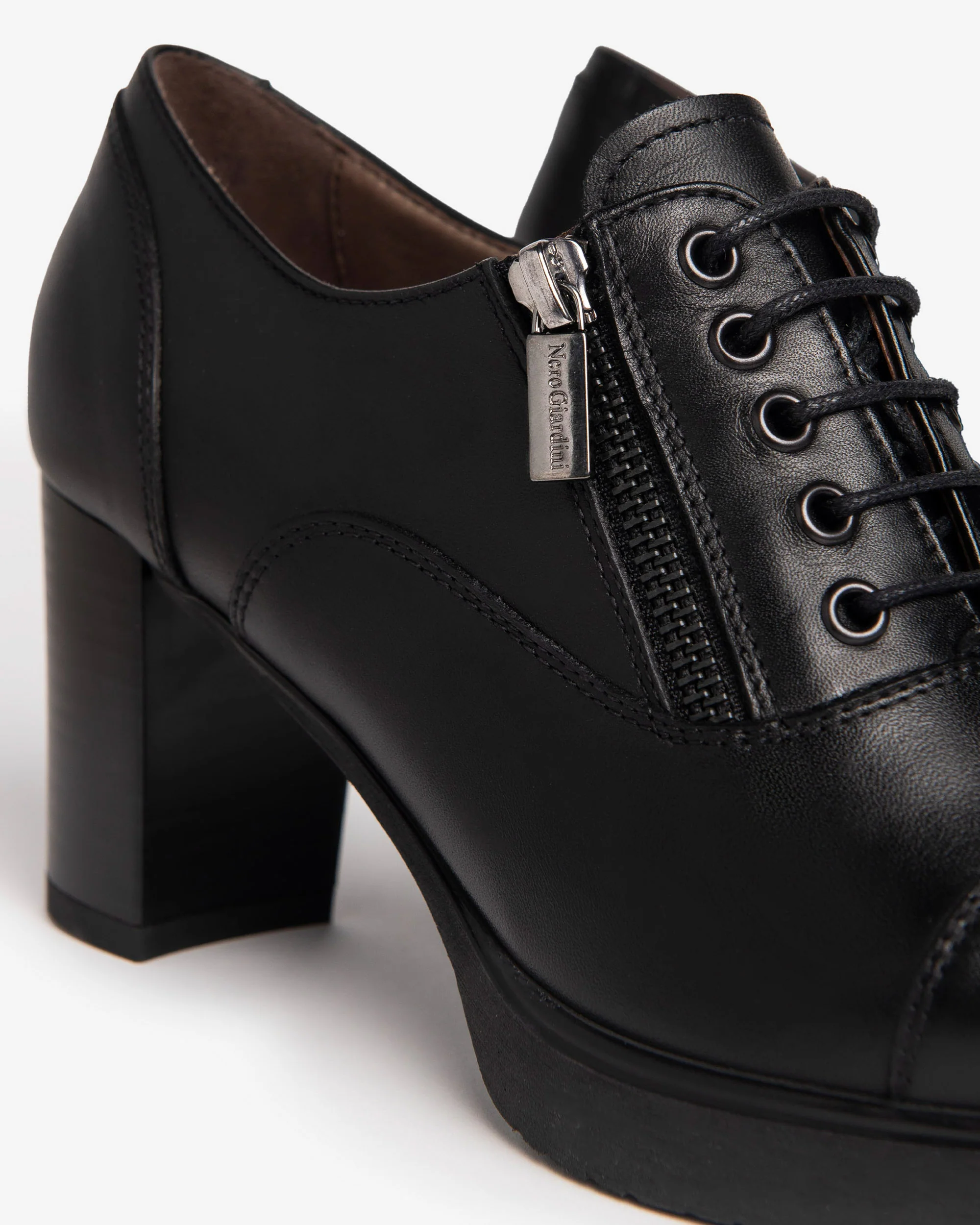  Damen-Oxfords aus Leder