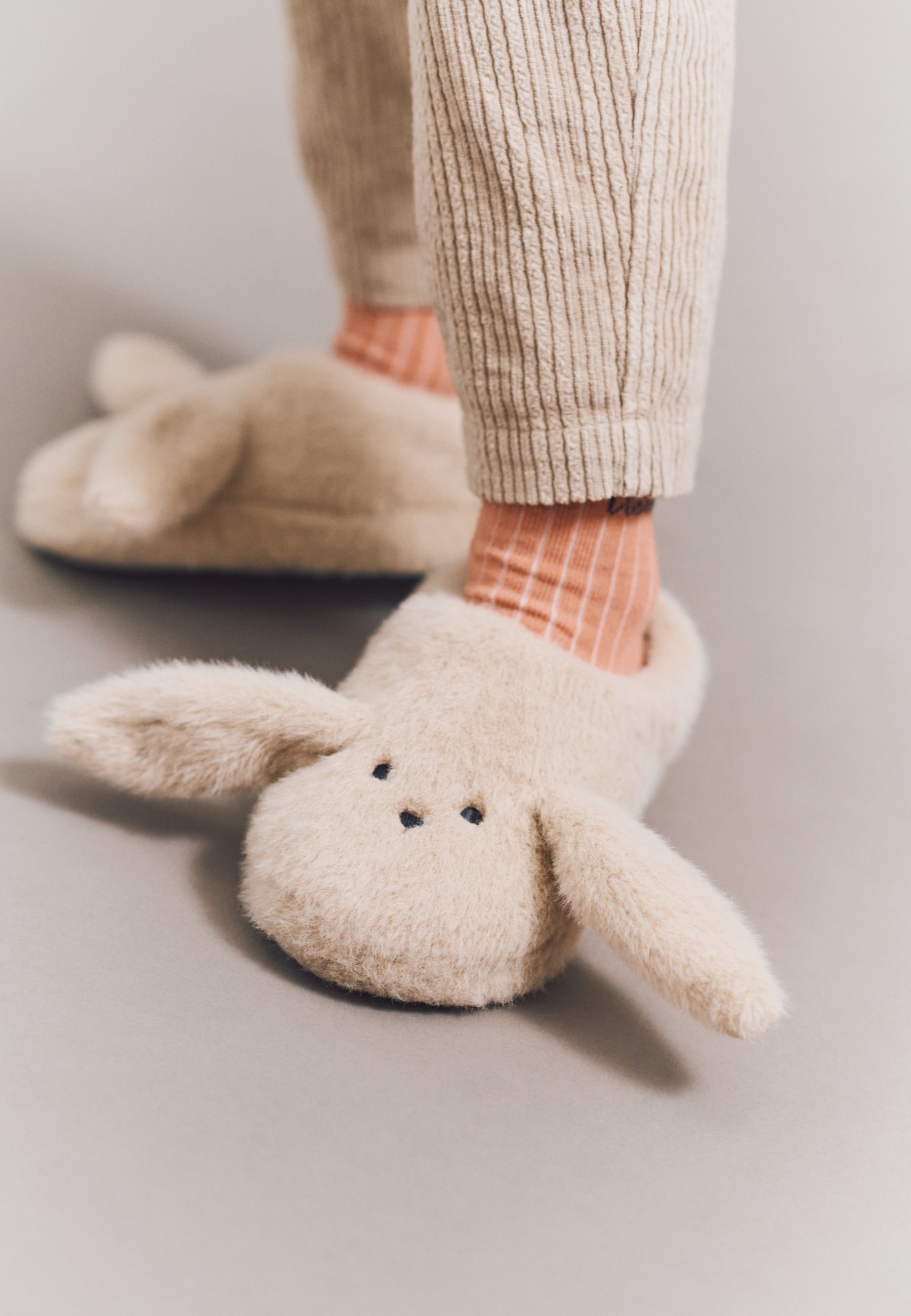 Liewood AVIAJA RABBIT UNISEX - Pantofle - mist
