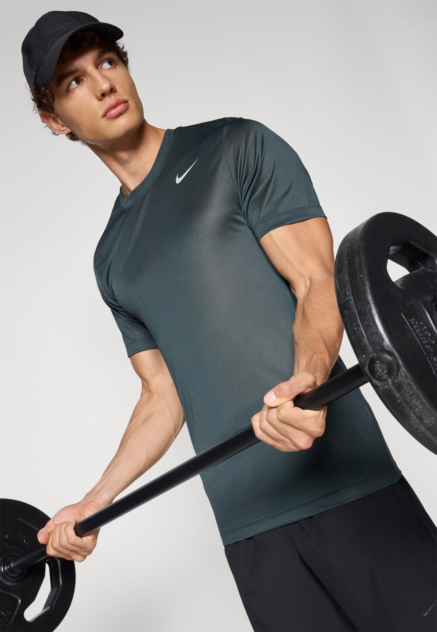 Nike Performance TEE RESET - T-shirt sportiva - color alghe/argento opaco