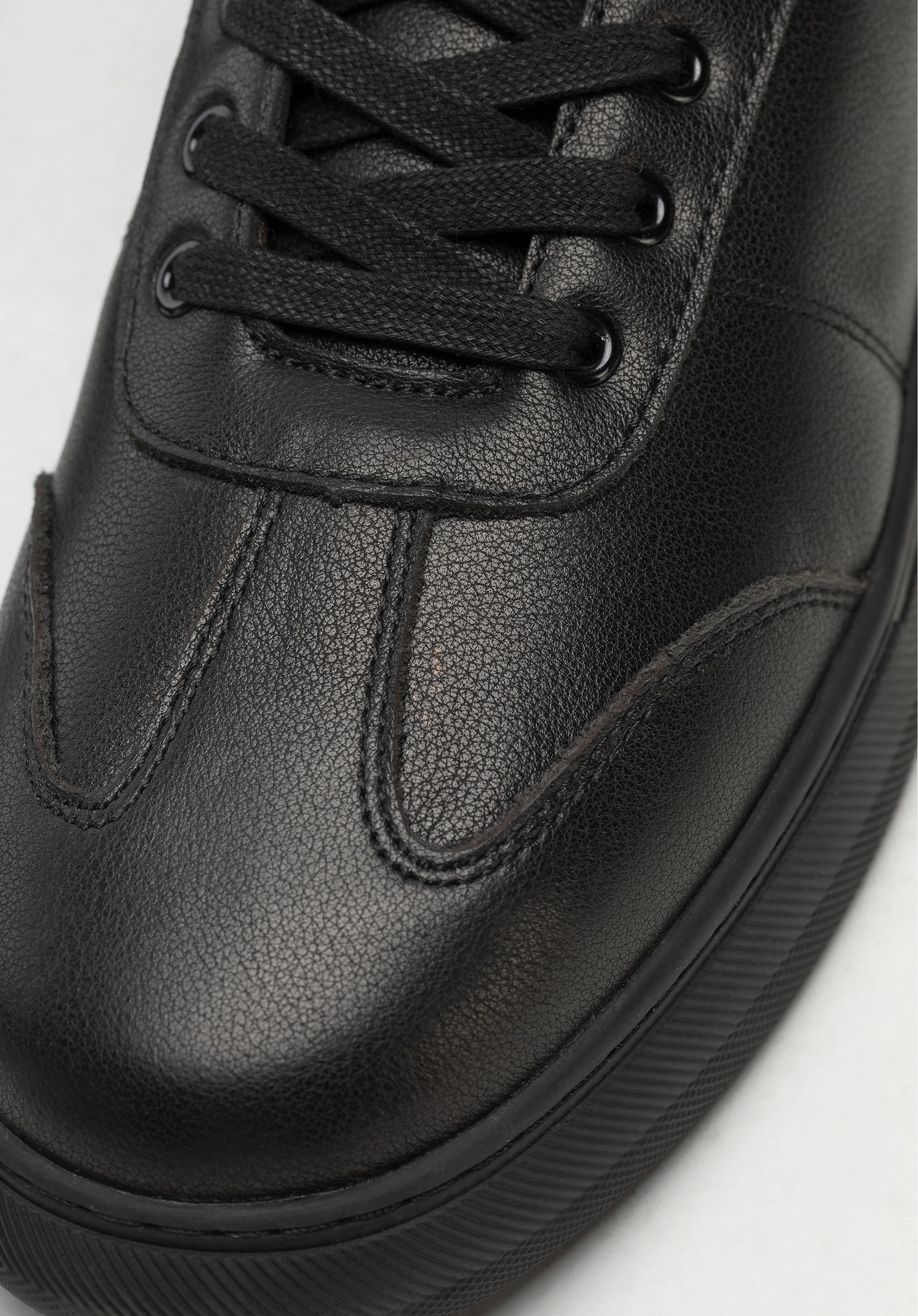 Męskie sneakersy ze skóry licowej czarne