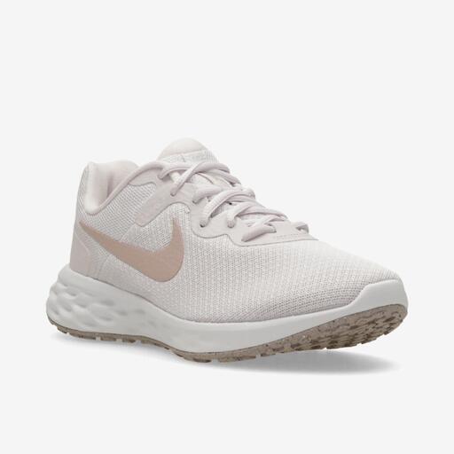 Nike Revolution 6
