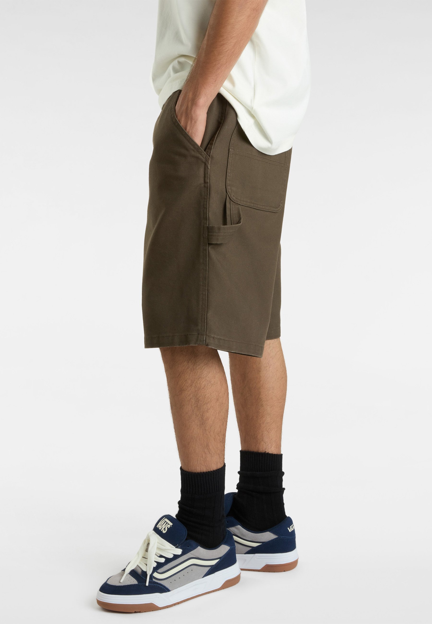 Vans DRILL CHORE CARPENTER LOOSE FIT CANVAS - Lühikesed püksid - turkish coffee