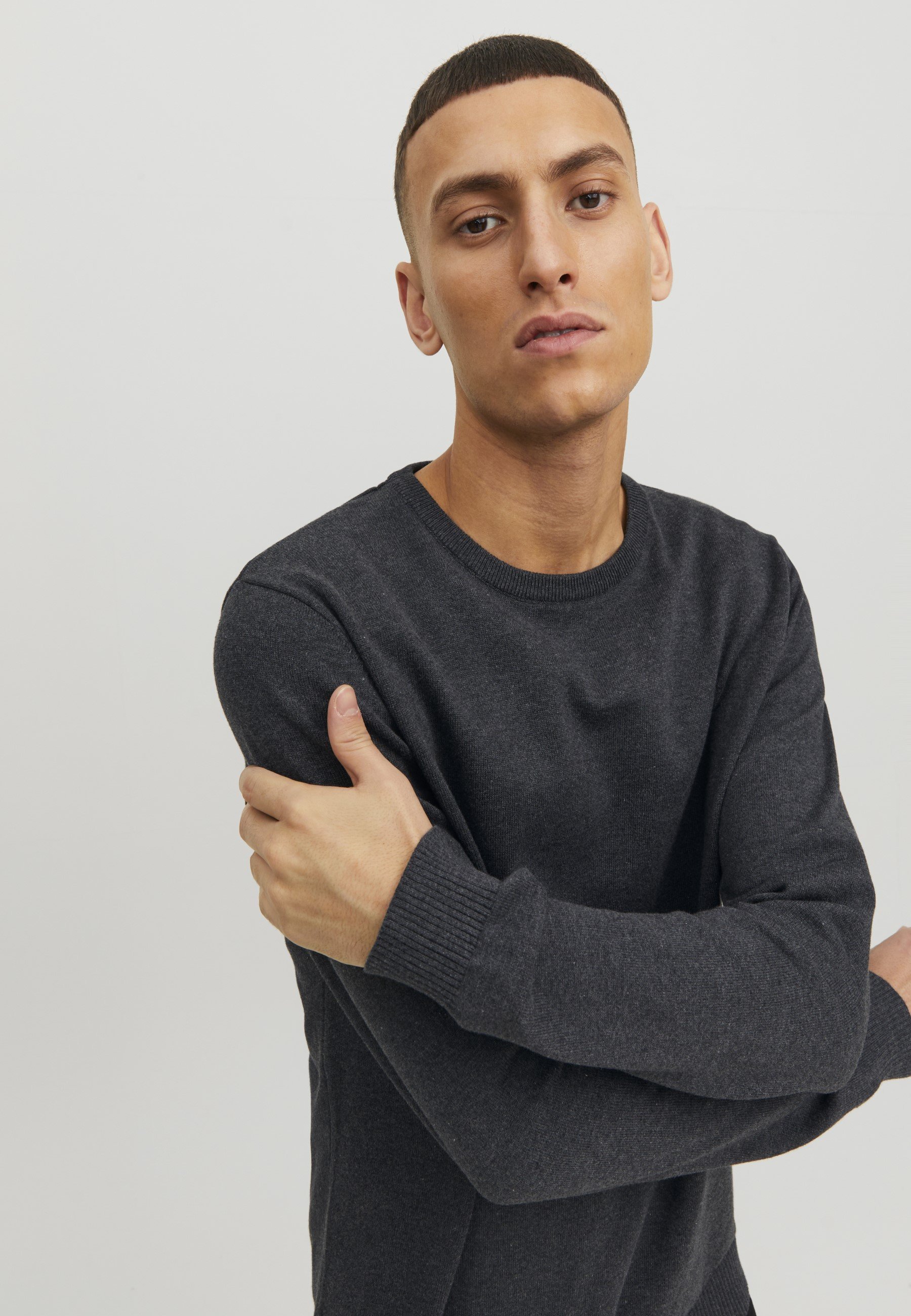 Pull Jack & Jones JJEBASIC à col rond NOOS - Gris foncé chiné