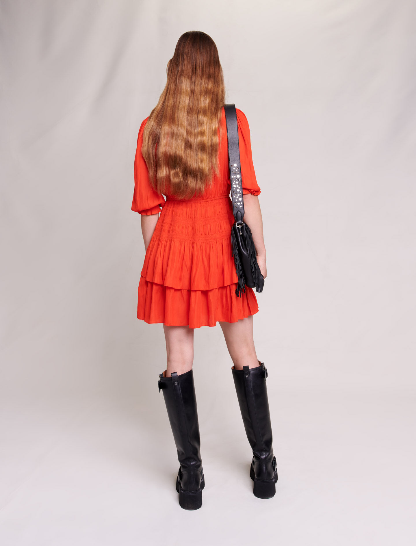 Lyhyt satiininen rypytetty mekko - Rouge coquelicot