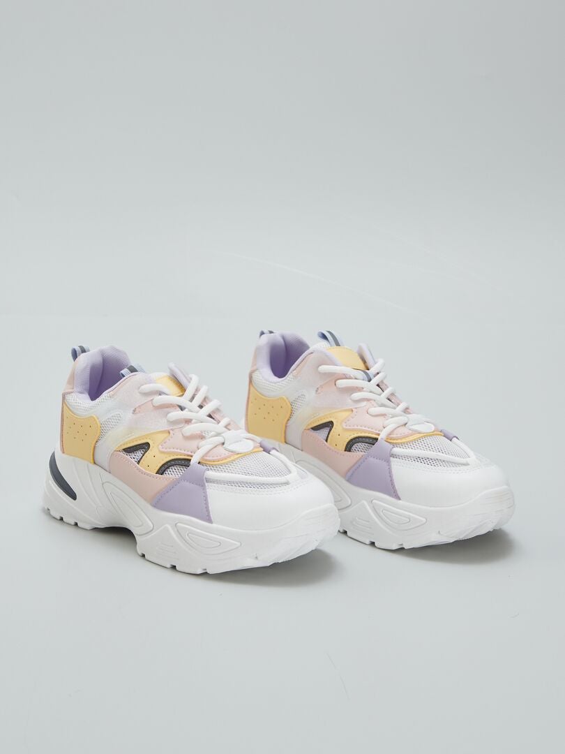 Veelkleurige sneakers van verschillende materialen - WIT