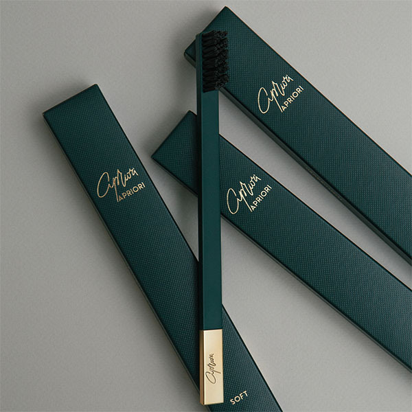 Cepillo de dientes suave APRIORI British Racing Green Gold