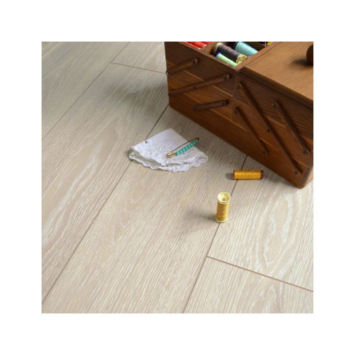 KronoSwiss Noblesse V4 Laminate Flooring - Strasbourg Oak 5G - Pack of 2.131 m²