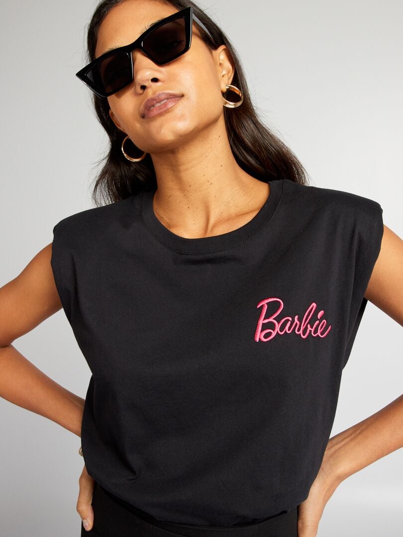 Camiseta 'Barbie' com ombreiras - preta