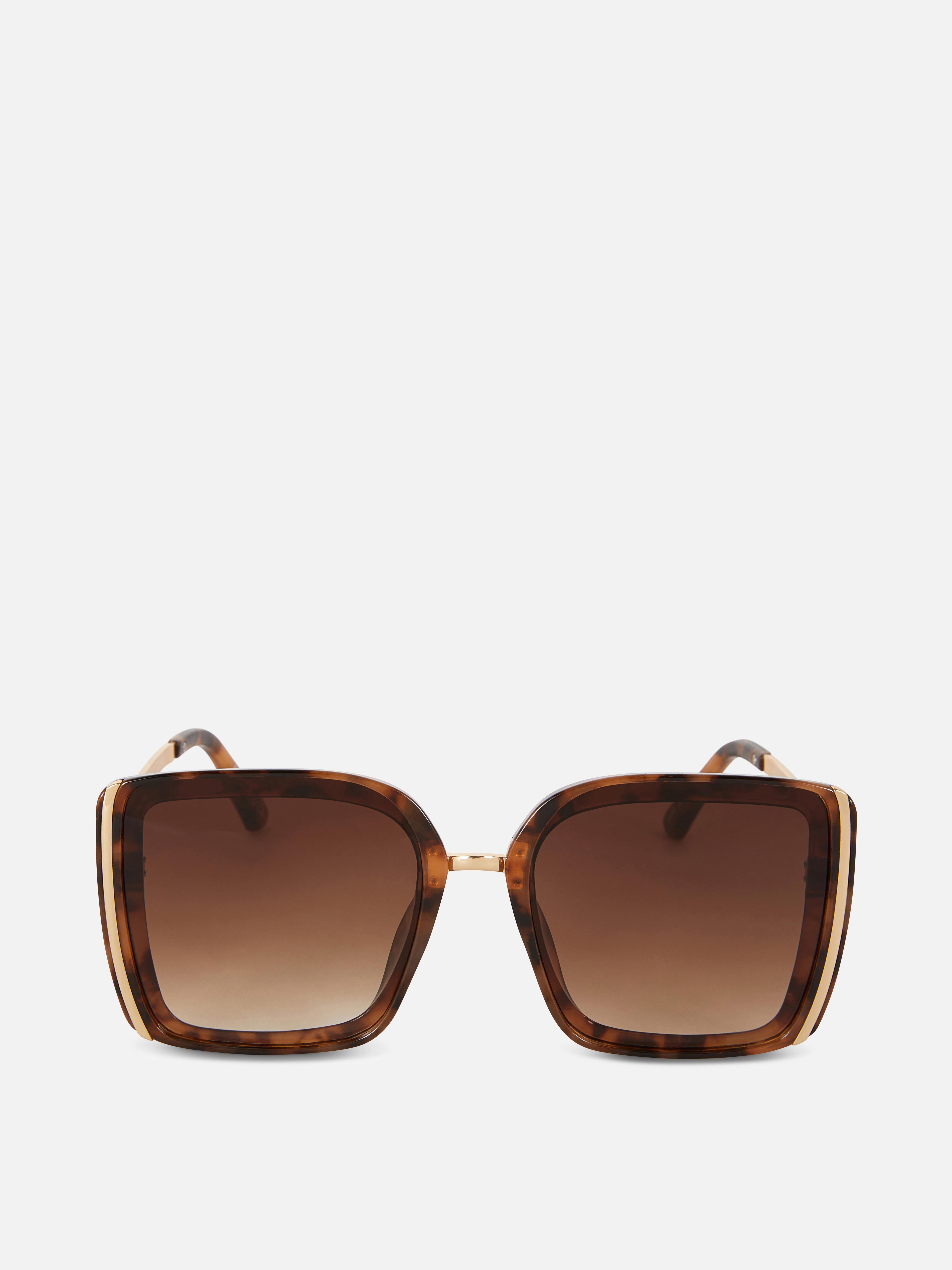Ochelari de soare supradimensionați cu ramă pătrată. Ochelari de soare în stil vintage cu ramă pătrată XL și brațe subțiri.