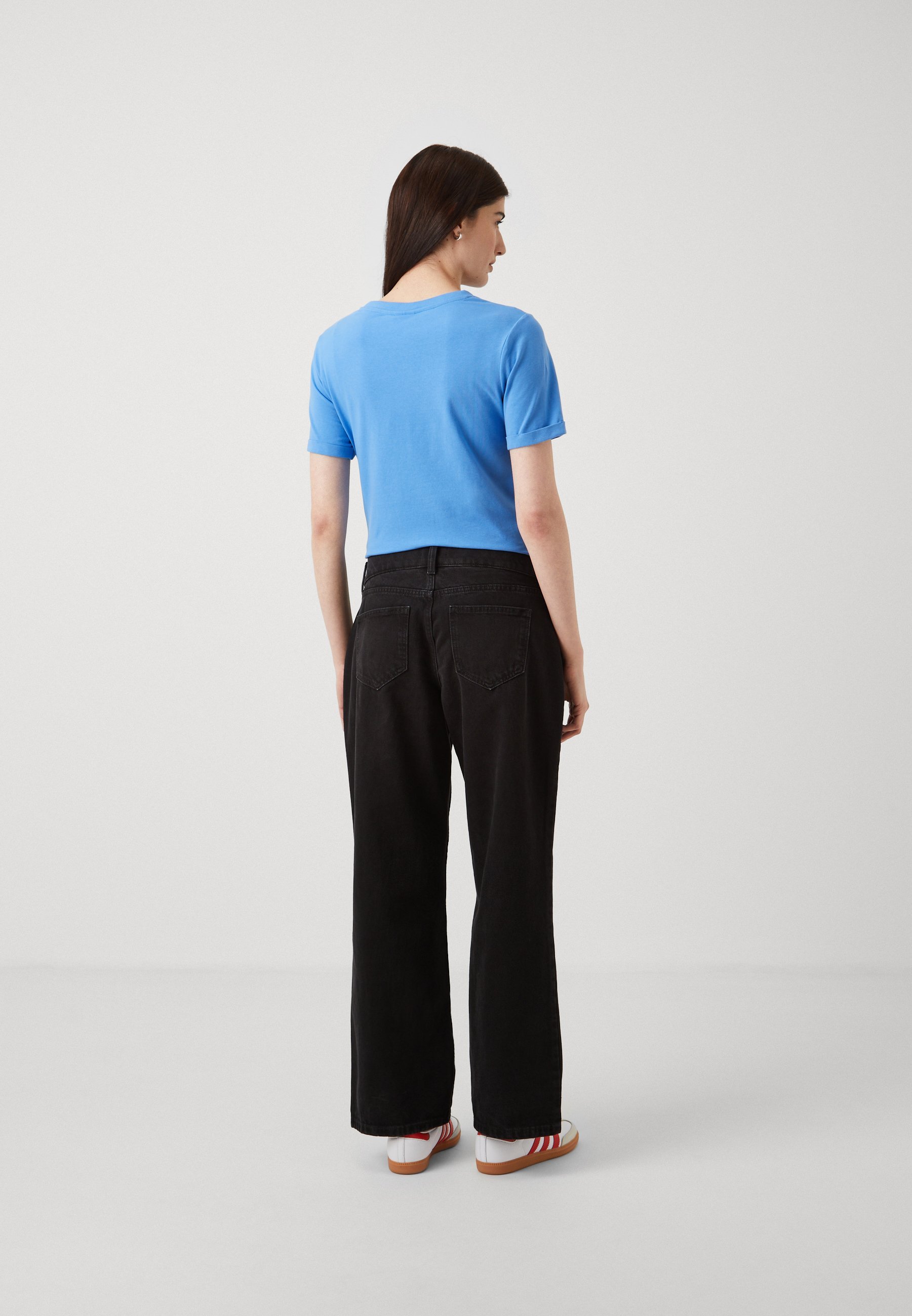 Vero Moda Maternity VMMTESS WIDE - Relaxed fit jeans - zwarte denim