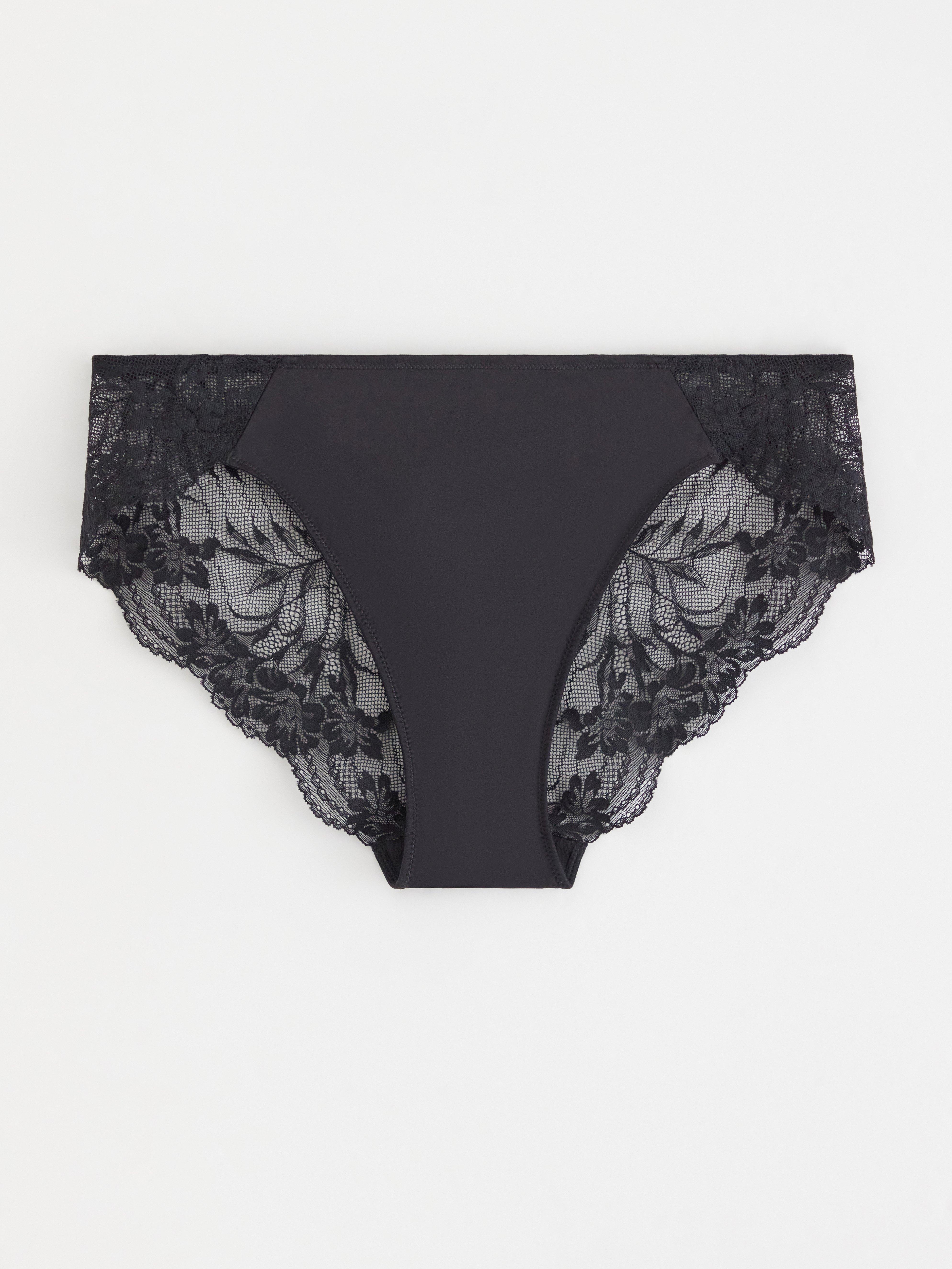 Crne bikini gaćice