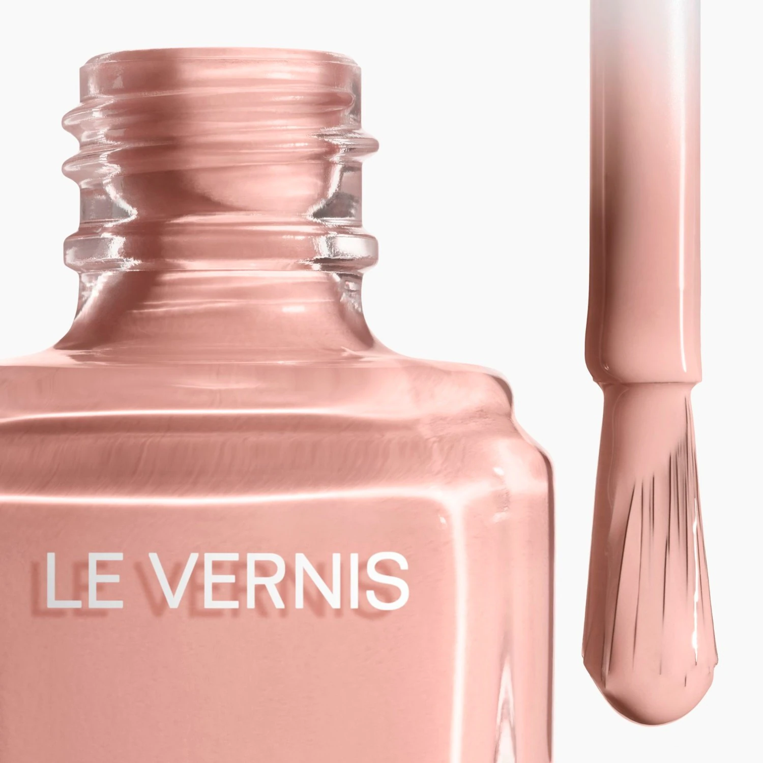CHANEL LE VERNIS