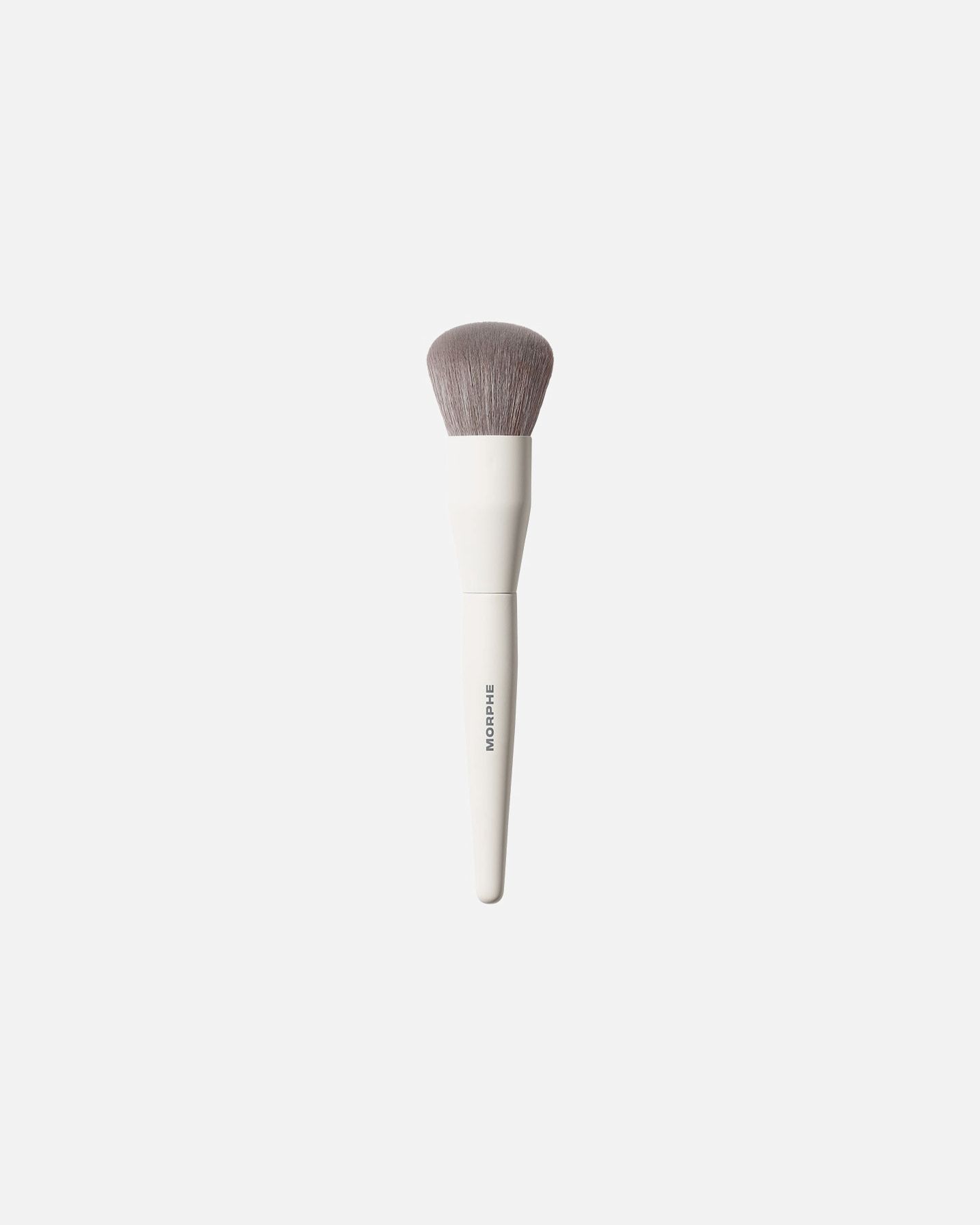 „Morphe Foundation Brush M105“ didelis, lenktas makiažo pagrindo ir kūno šepetėlis – 1 vnt.