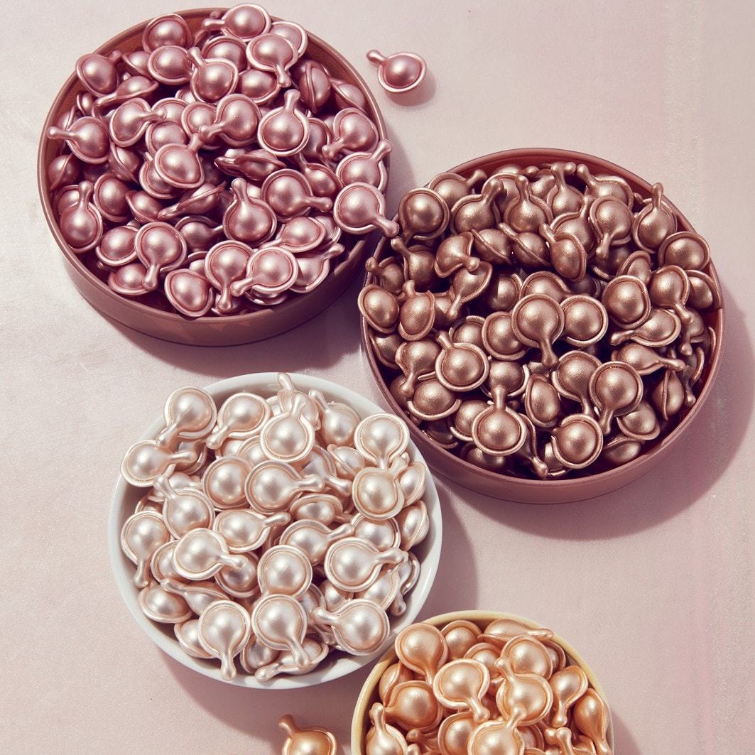 Elizabeth Arden senėjimą stabdantis serumas Ceramide Kapseln Line Erasing Night - 30 Kapseln