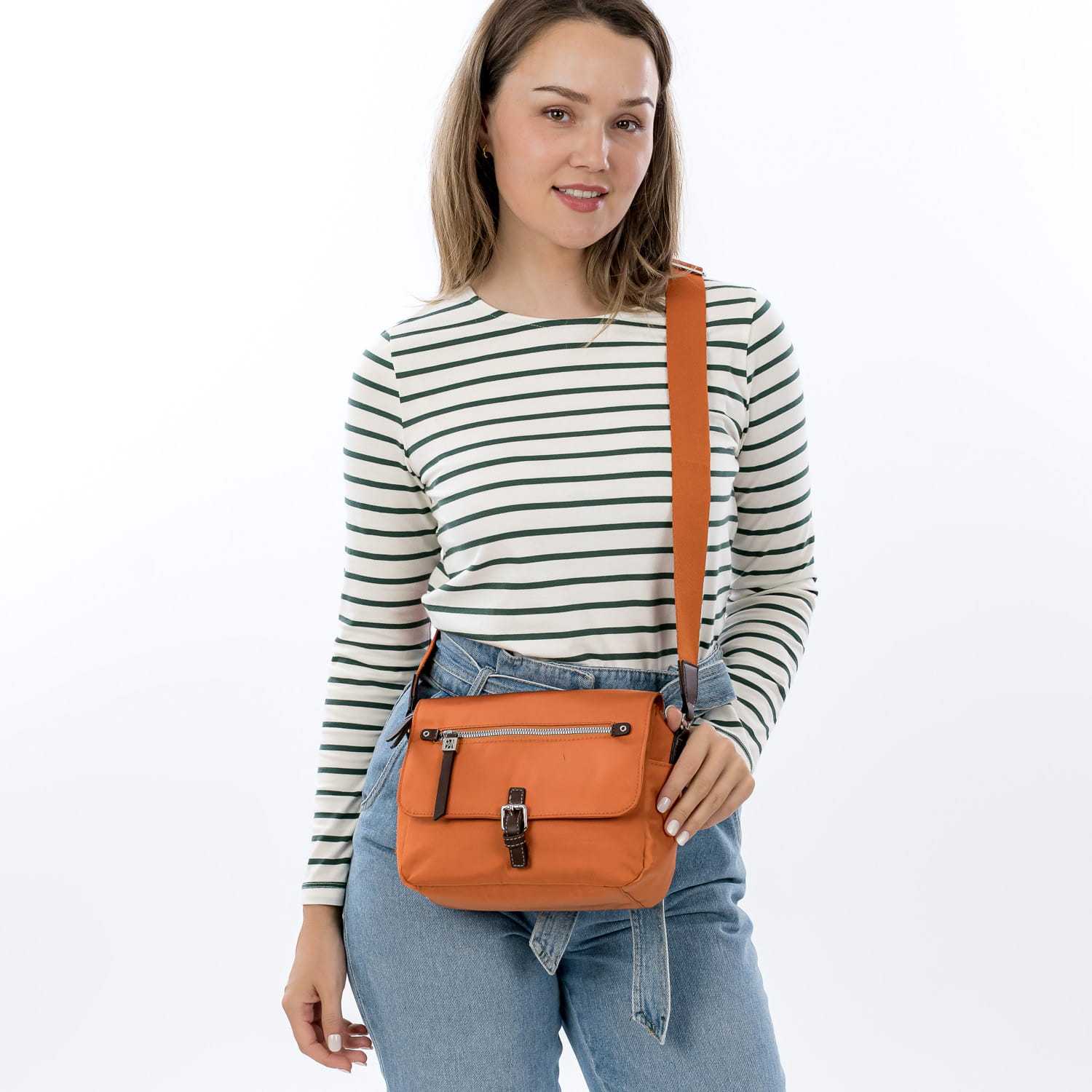 EMILY & NOAH Schultertasche E&N Esther - 1 Stück