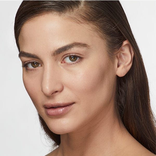 Double Wear Stay-In-Place Oil-Control SPF 10