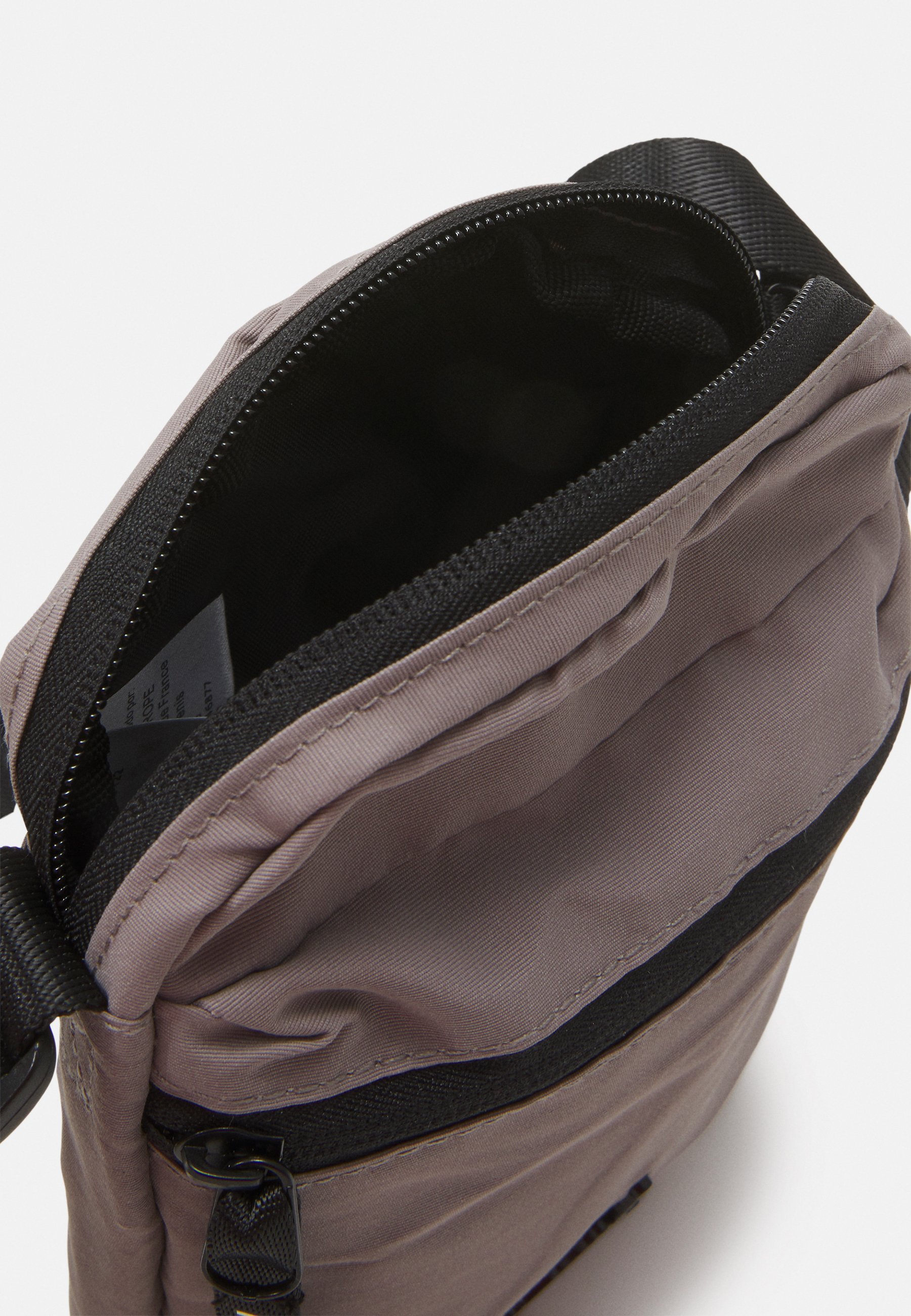 Jordan AIRBORNE FESTIVAL BAG - Kabelka přes rameno - black