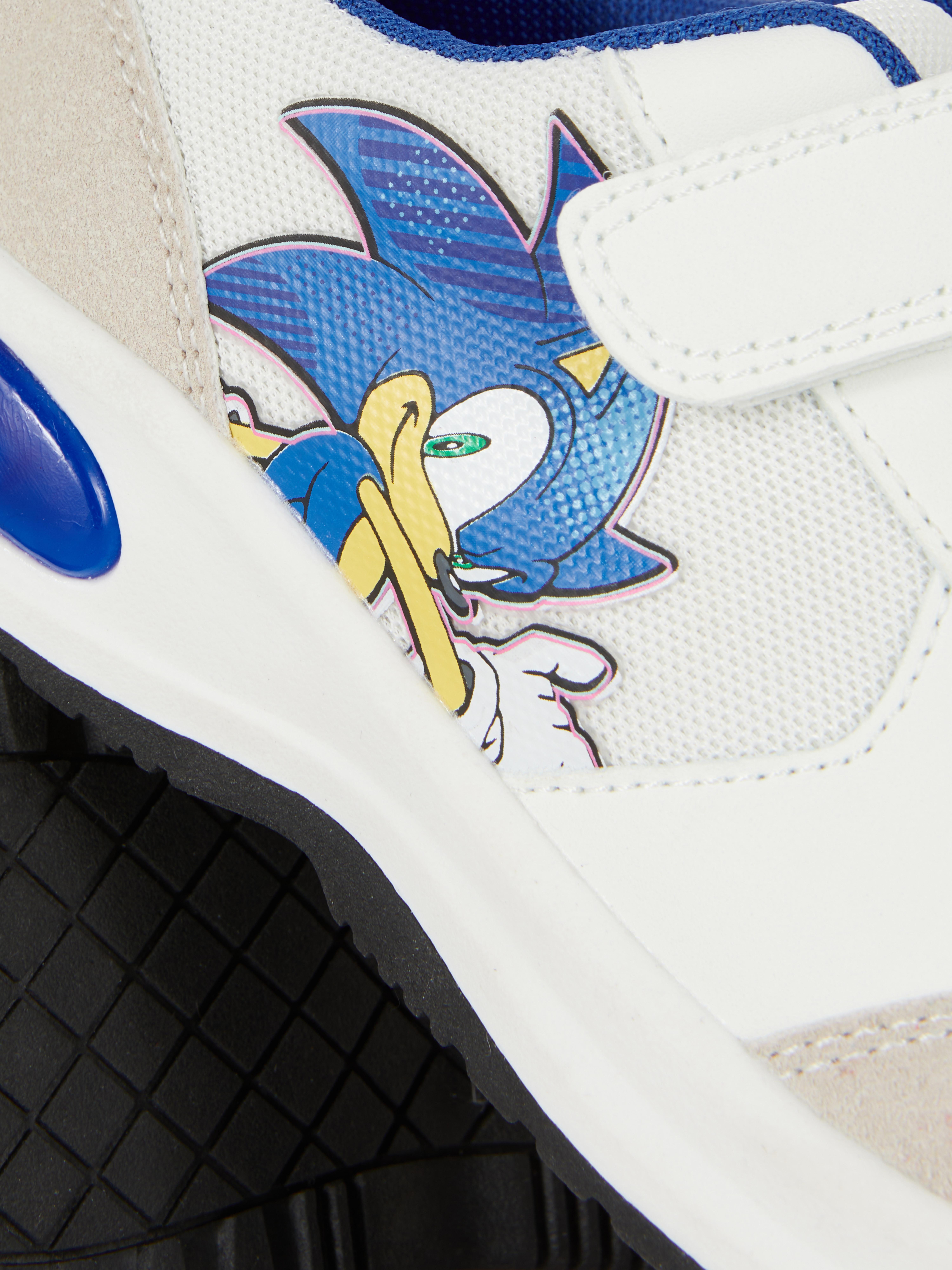 Teniși luminoși Sonic The Hedgehog Acești pantofi luminoși cu talpă joasă și imprimeu Sonic devin rapid favoriti