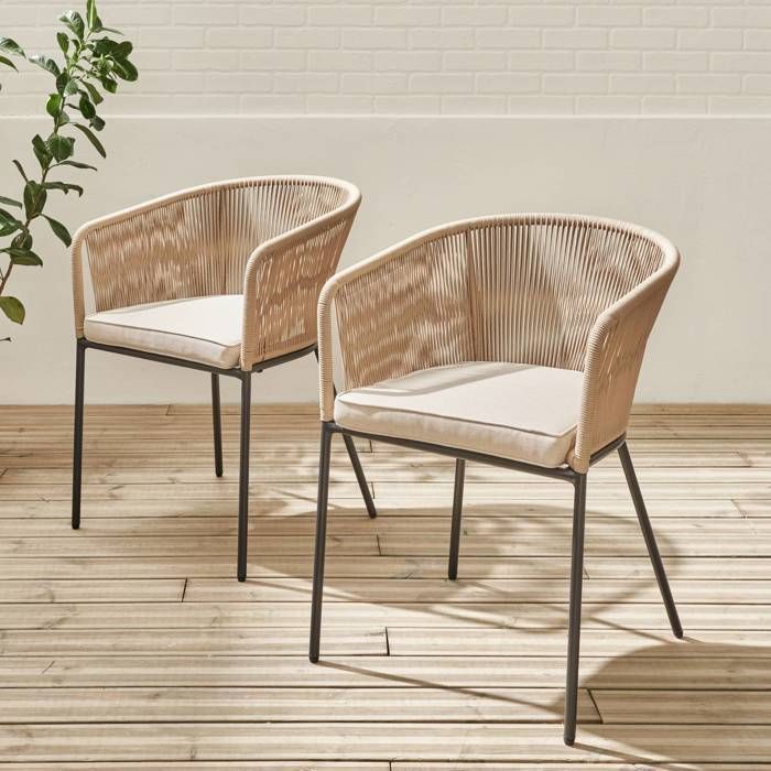 Juego de 2 sillas de jardín de cuerda beige y acero galvanizado. Cojín beige.