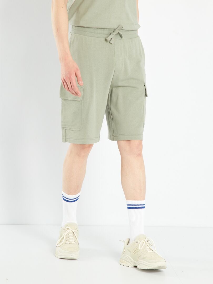 Bermuda de tecido polar com bolsos - cinza