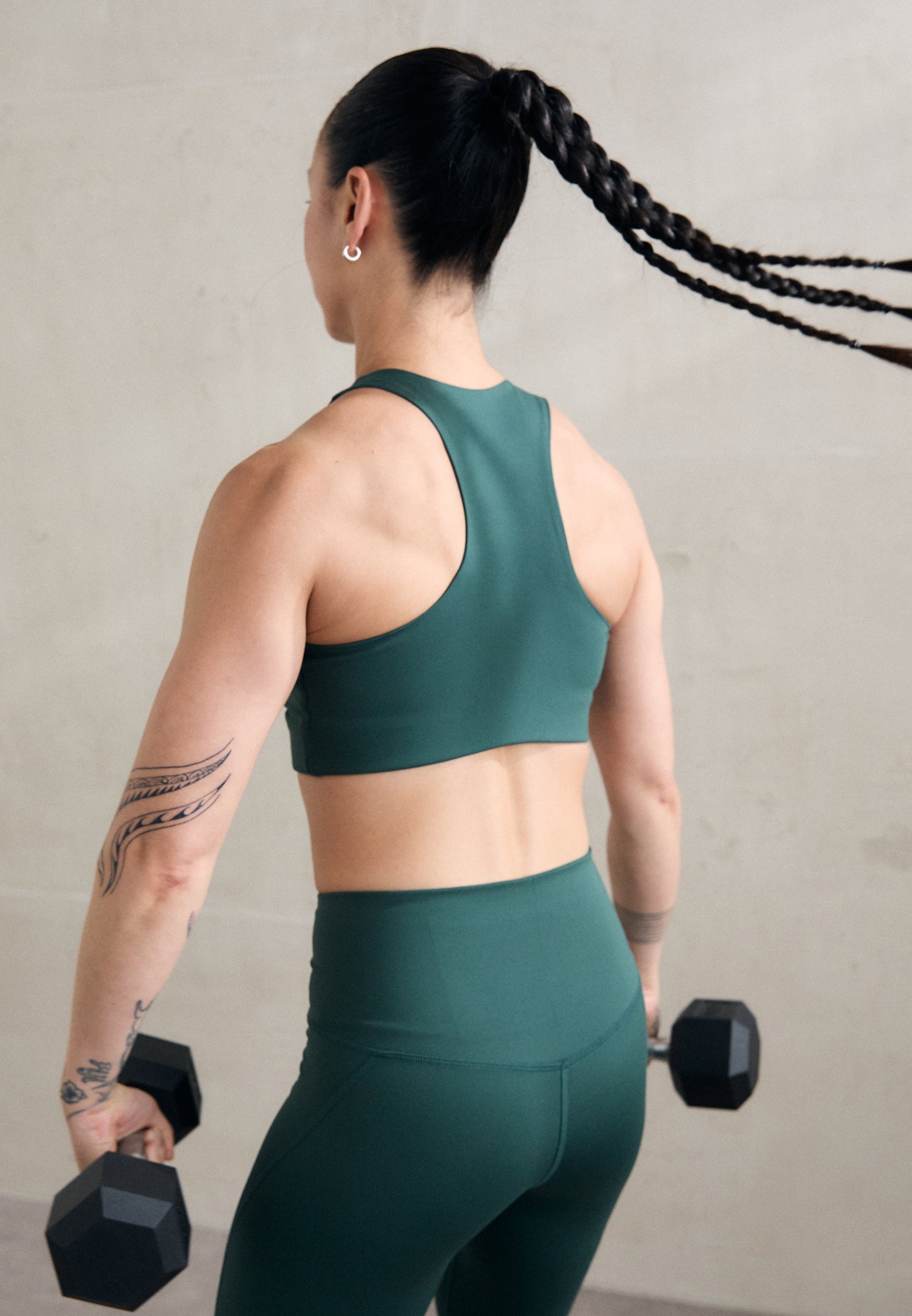 Soutien-gorge de sport Girlfriend Collective DYLAN BRA - Maintien moyen - couleur mousse