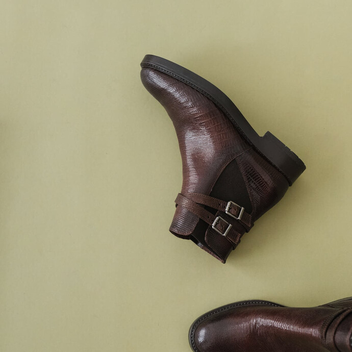 Bottines à boucles fines  en reptile marron