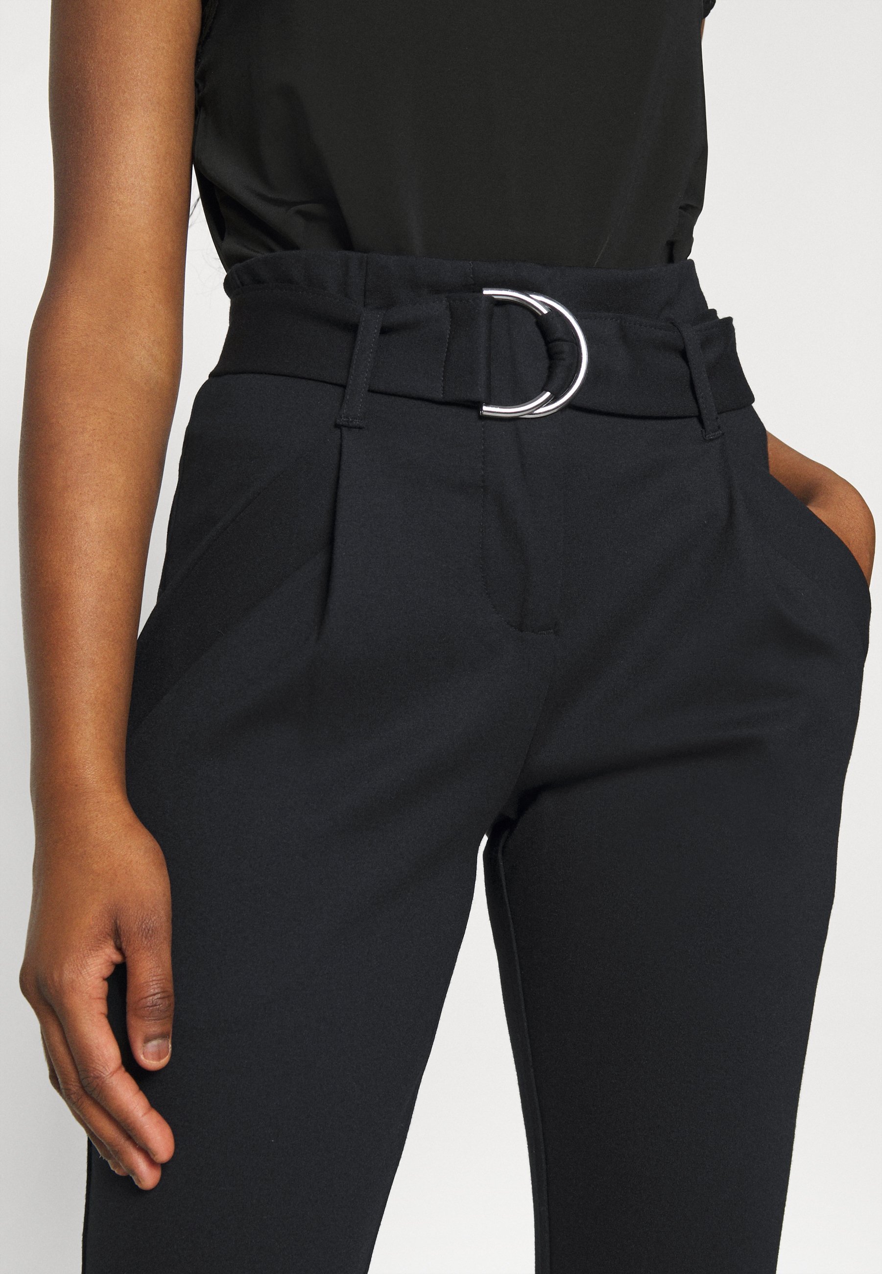 Vero Moda Petite VMBAILEY PAPERBAG BELT PANTS - Broek - zwart