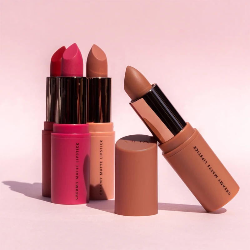 MUA Makeup Academy Creamy Matte кремасти кармин са мат завршницом
