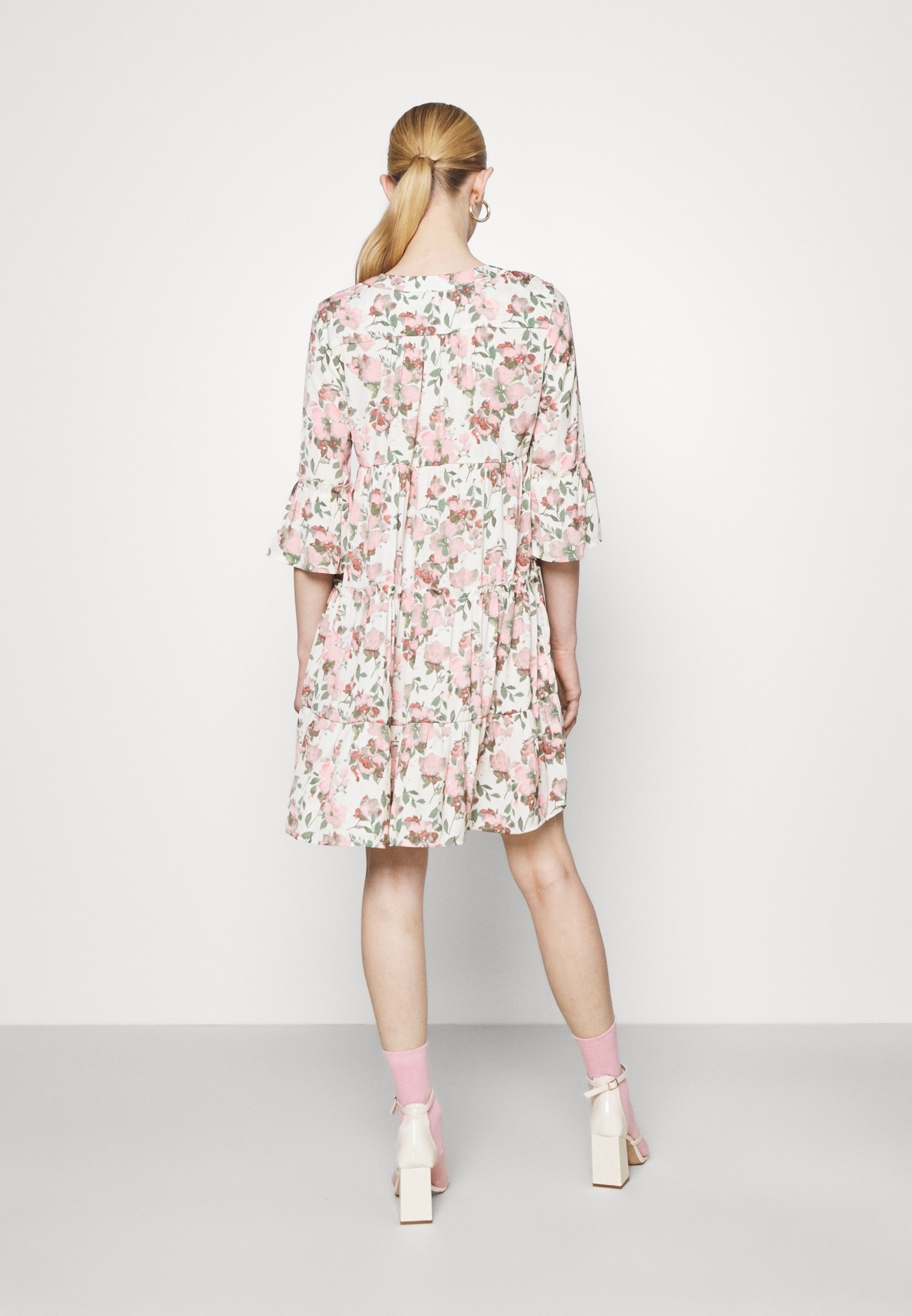 Robe Vero Moda Day - beige