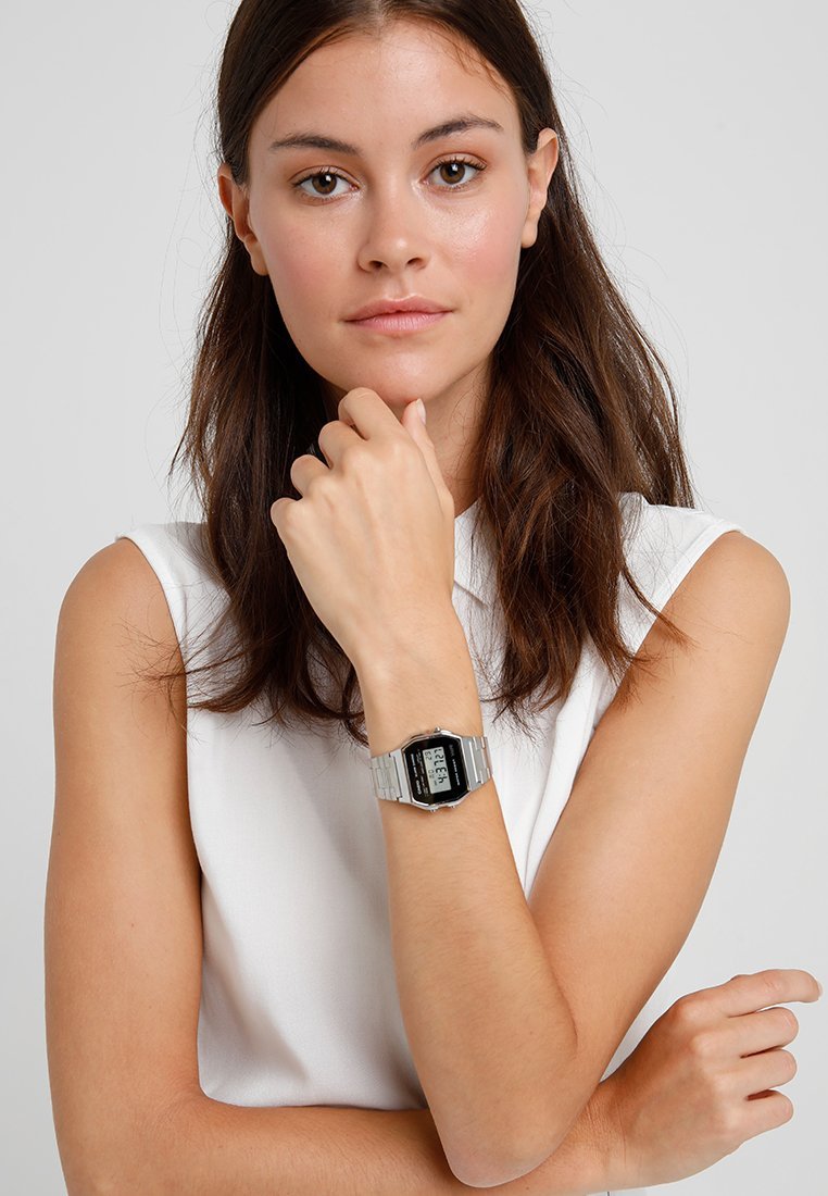 Casio digitale horloge - zilverkleurig