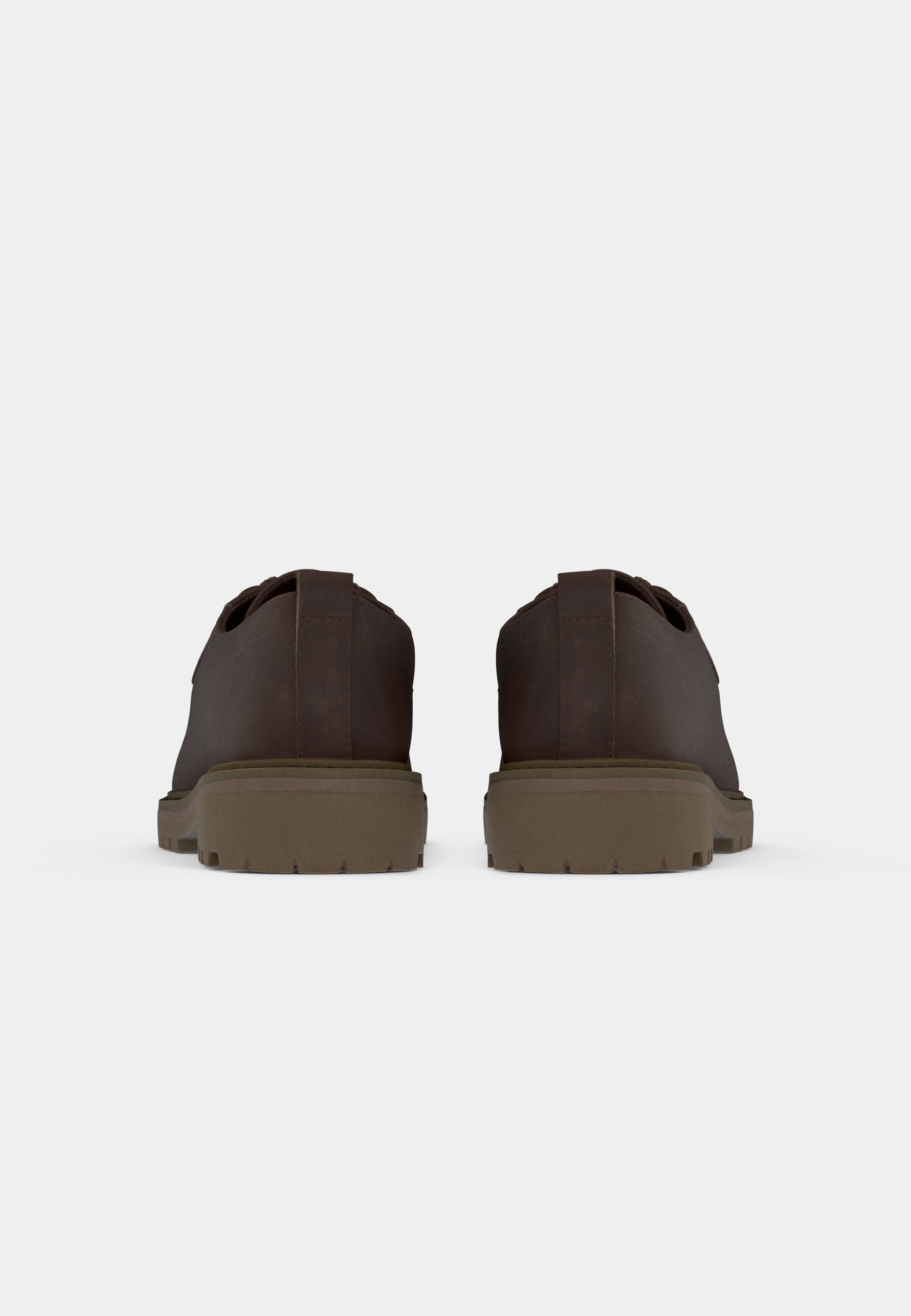 Chaussures à lacets Clae