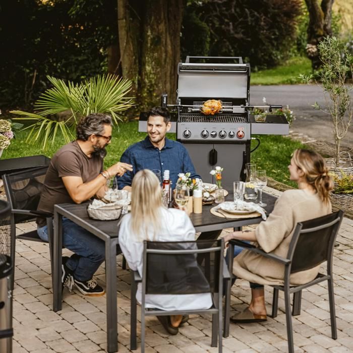 Barbacoa de gas Hyde 4 – ENDERS BY FAVEX – TURBO ZONE™ 800 °C – Quemador trasero y lateral – SWITCH GRID™ – Para hasta 14 personas
