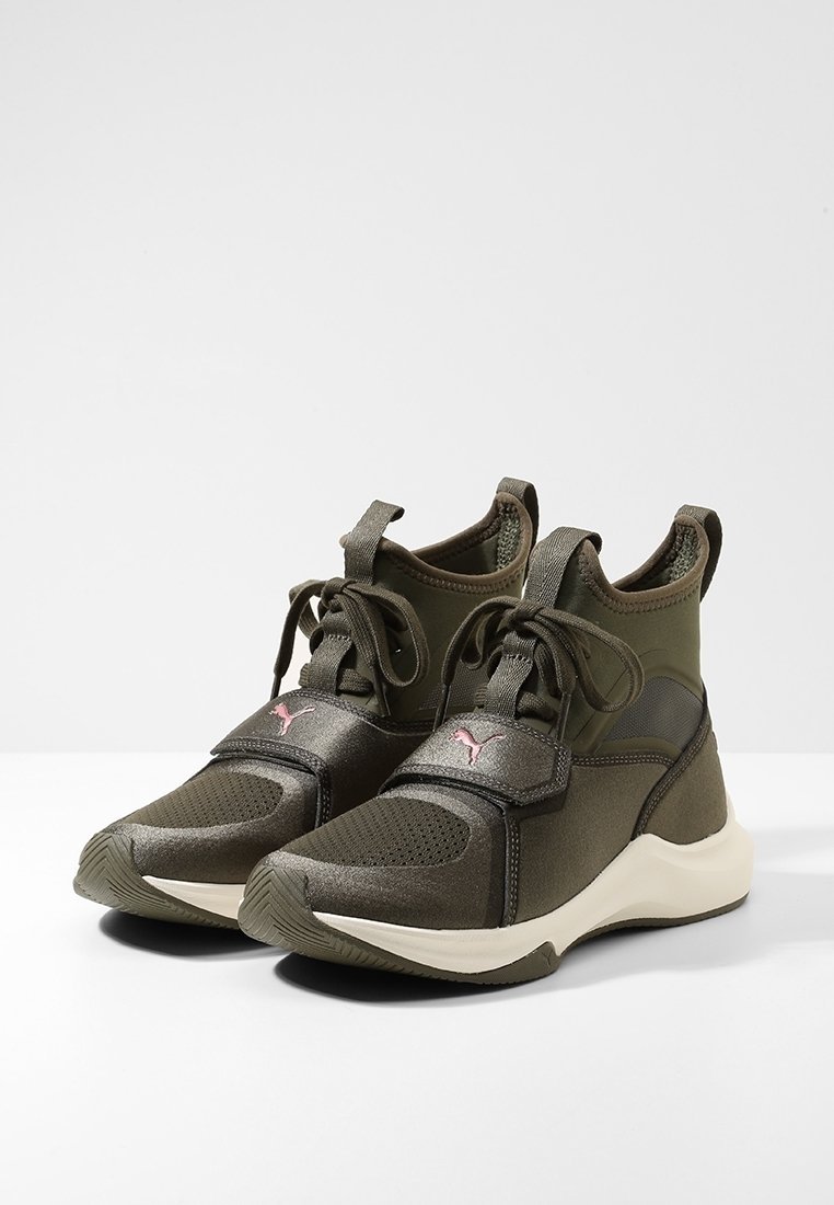 Chaussure d'entraînement Puma - kaki