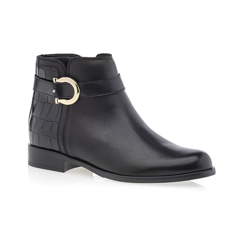 Schwarze Damenstiefel / Stiefeletten