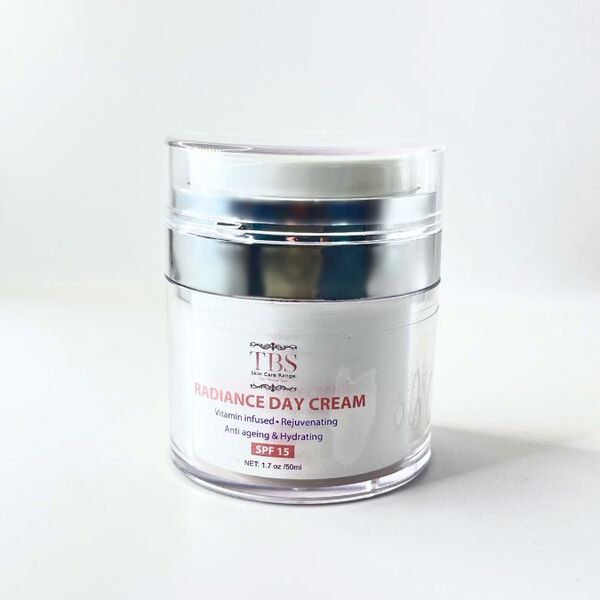 TBS Radiance -päivävoide SPF15 100ml