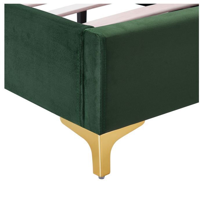Cama doble GLAMOUR, superficie de descanso de 140x190 cm, con somier de láminas y patas de metal dorado, estilo barroco, tapizada en terciopelo capitoné verde.
