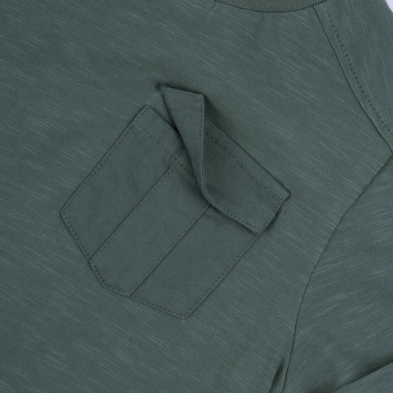 T-Shirt mit Tasche