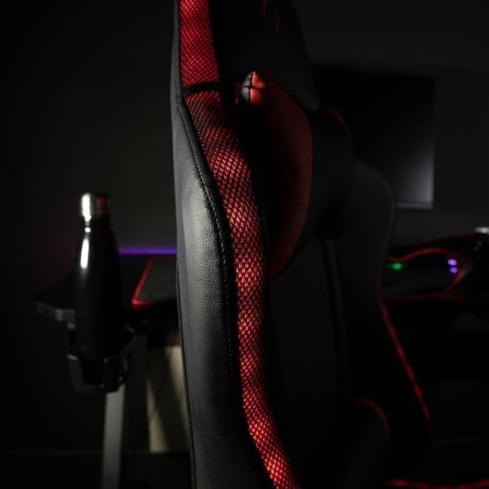 Silla gaming KONIX - Phantom - Iluminación RGB - Reclinación de 135° - Material sintético - Cojines lumbares y cervicales - Color negro