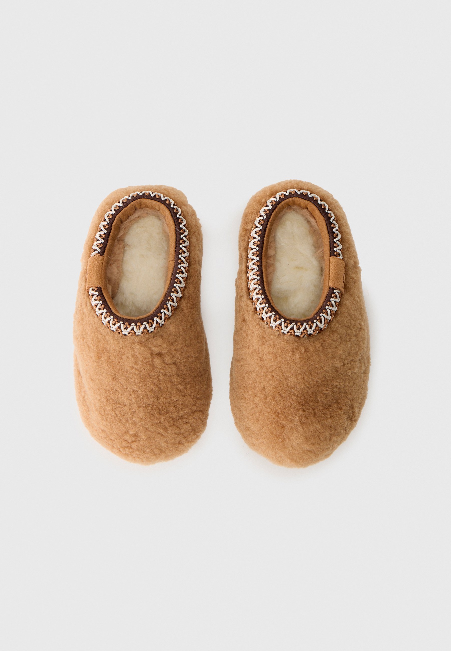 UGG TASMAN MAXI CURLY - Sussid - kastanpruunid