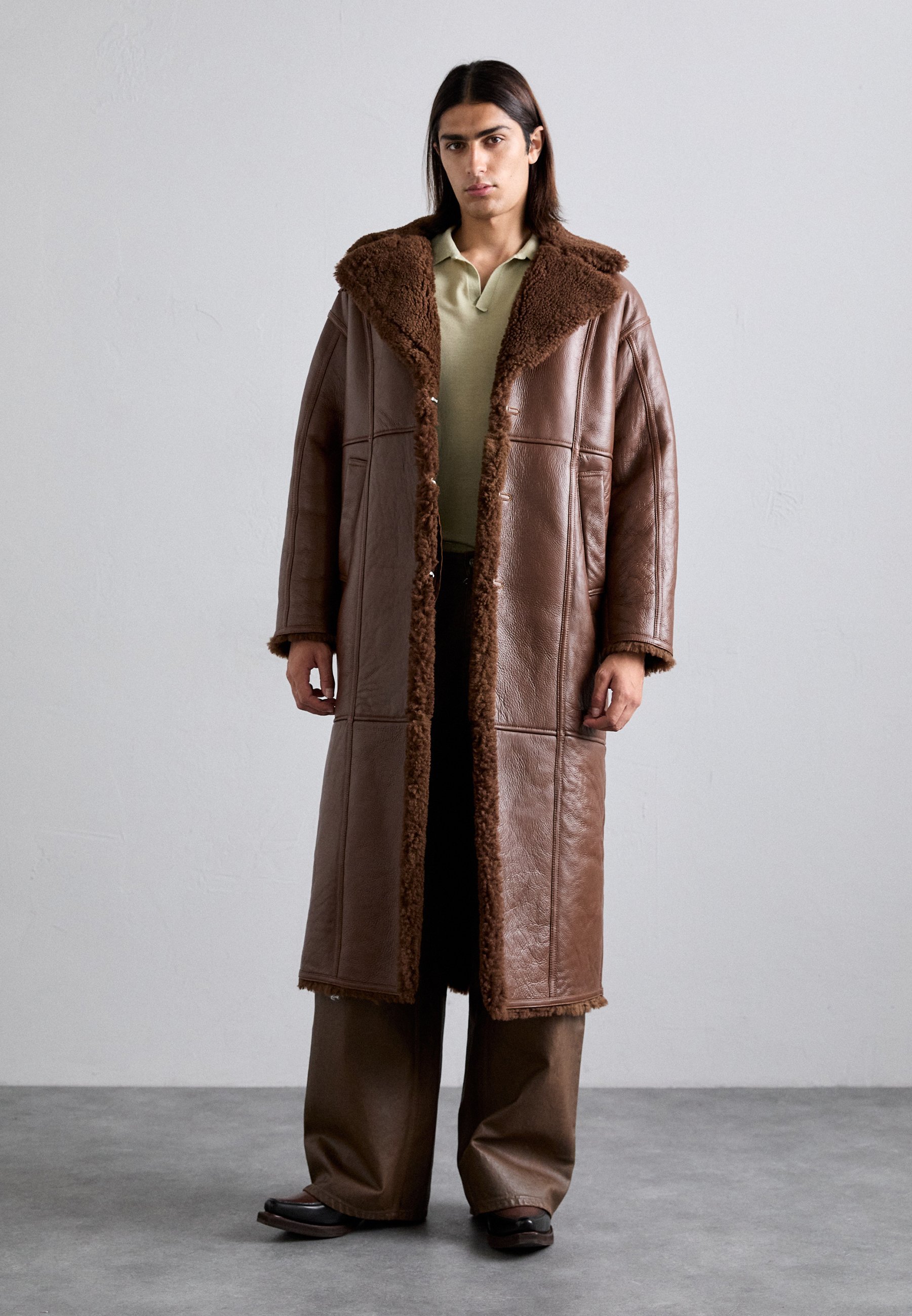 Manteau unisexe en peau lainée Won Hundred NUUK - Manteau classique - marron foncé
