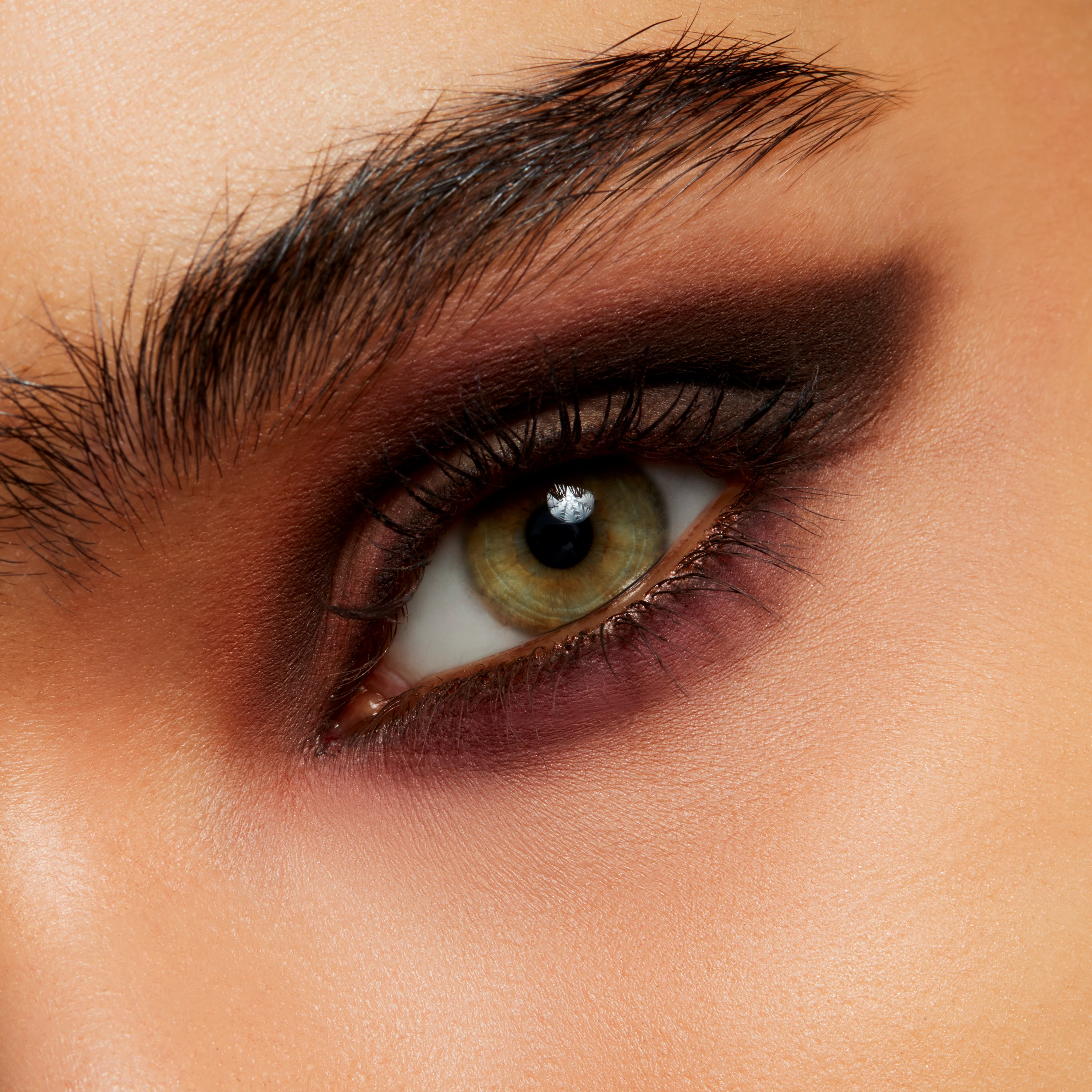 Sjenilo za oči Powder Kiss daje glamur - MAC