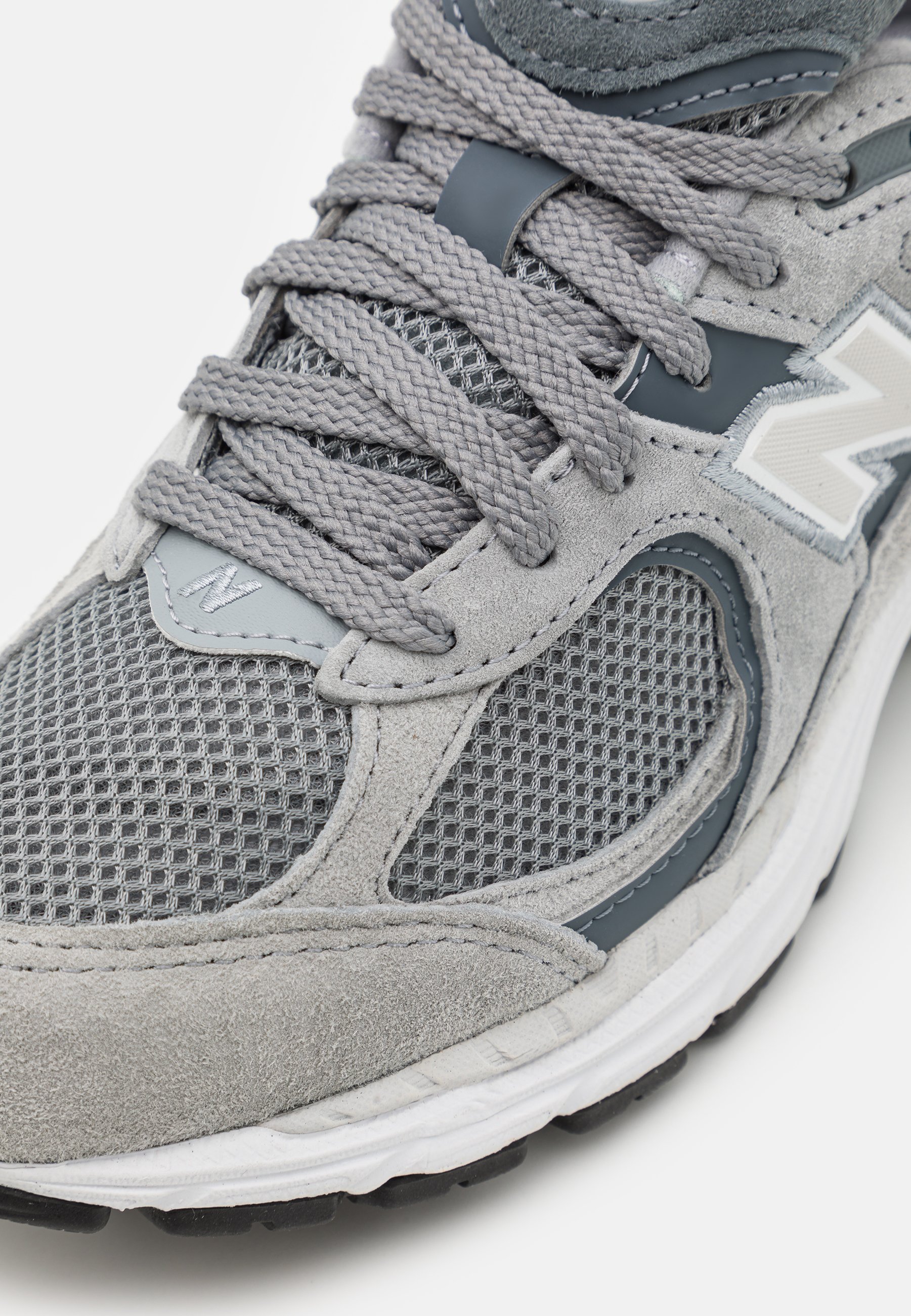 New Balance M2002 UNISEX - Sneakers - donkergrijs