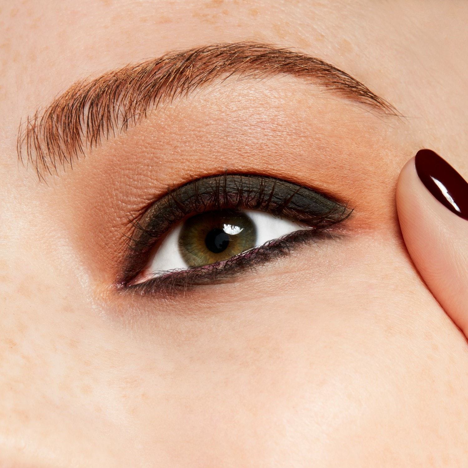 MAC Eyeshadow Perfect Shot malo sjenilo za oči - 1,5 g
