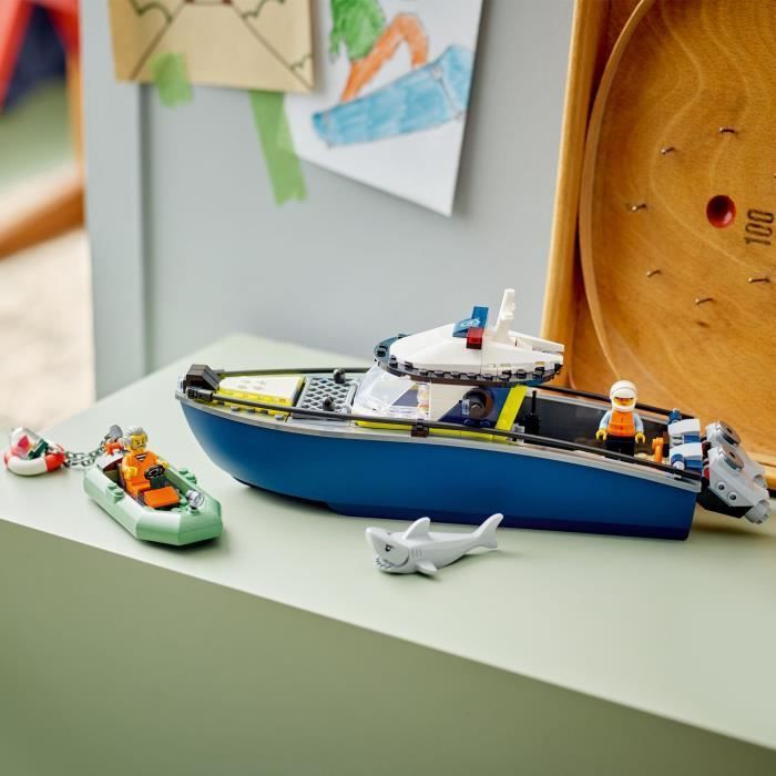 LEGO City 60456 La Course-Poursuite en Bateau de Police - Jouet pour Garçon dès 6 ans